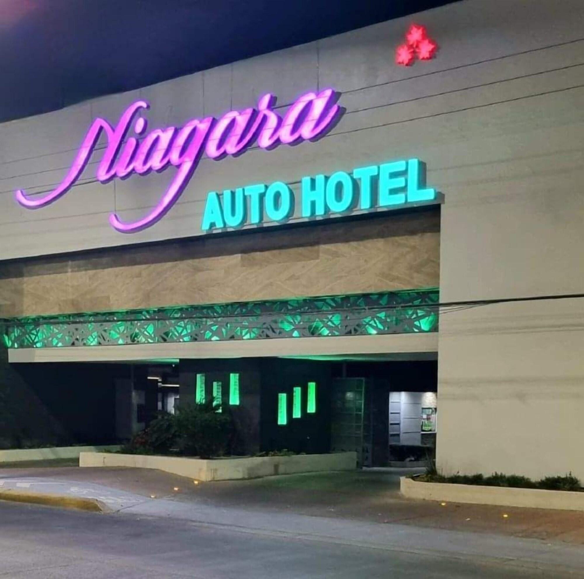Vista Exterior Hotel Niagara carretera Dgo-Mazatlan