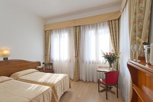 Alojamiento - Hotel Cristallo