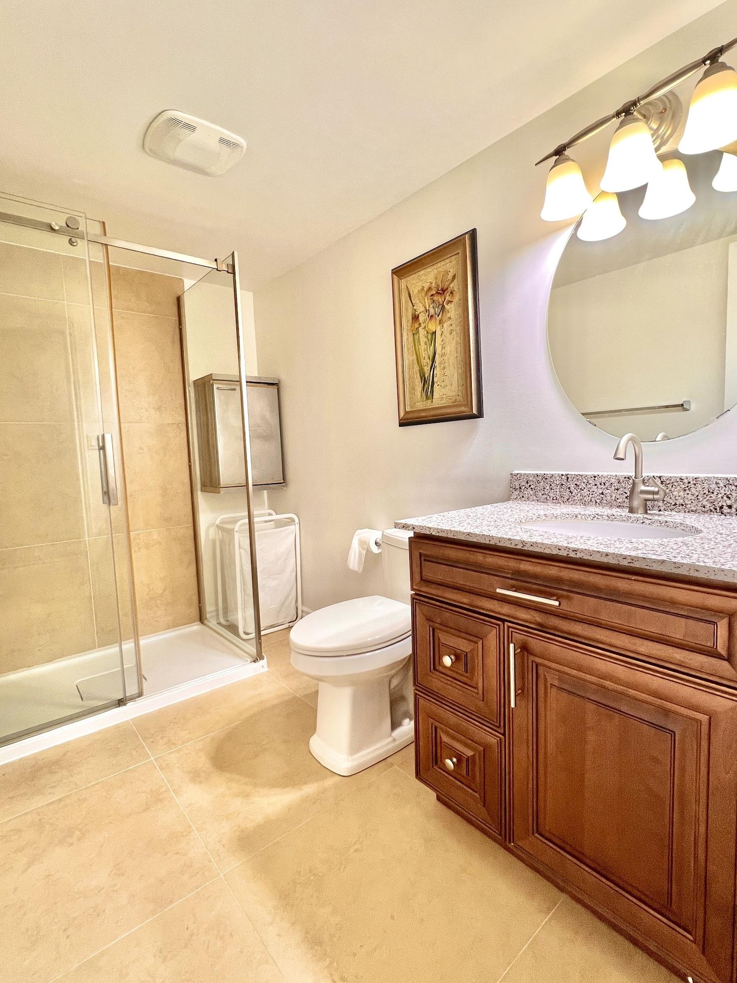 Equipamiento de Habitación Cozy Home in Richmond Hill with Free Parking