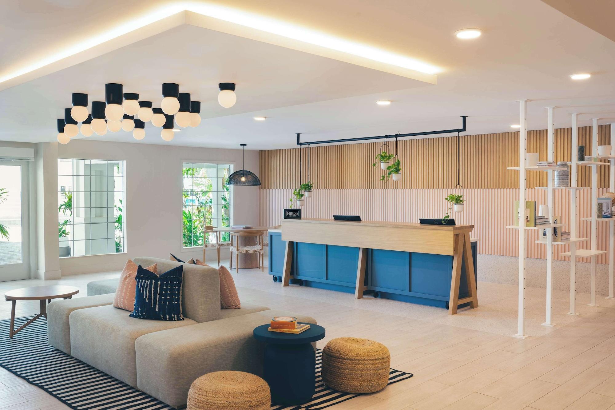 Vista Lobby Hampton by Hilton Grand Cayman Seven Mile Beach