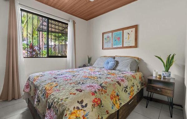 Spacious Beach House - Walk 2 Beach, cafes, restaurants/town. Pet friendly. - Hoteles mejor calificados en Guanacaste, Costa Rica
