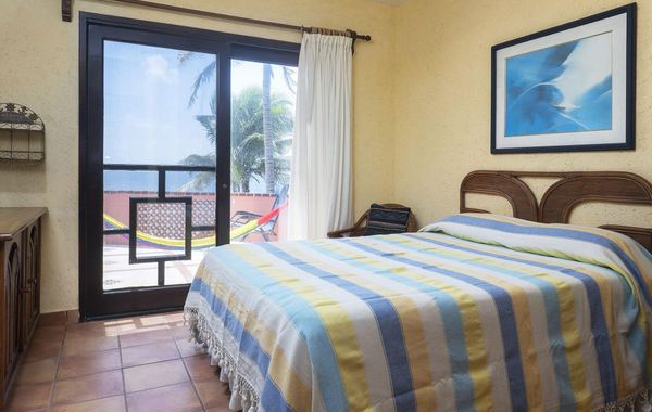 Casa South Breeze beachfront Villa located in the heart of Puerto Morelos - Hoteles con jacuzzi en Puerto Morelos, México
