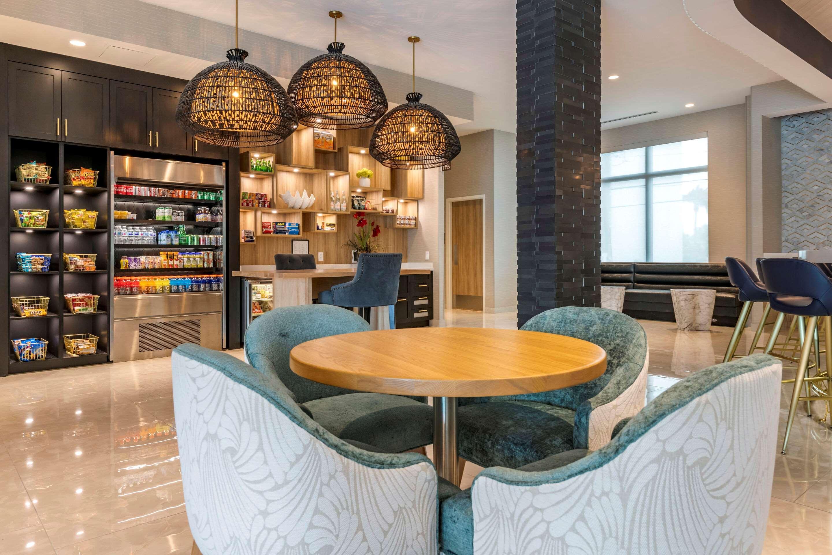 Restaurant Cambria Hotel Fort Lauderdale Beach