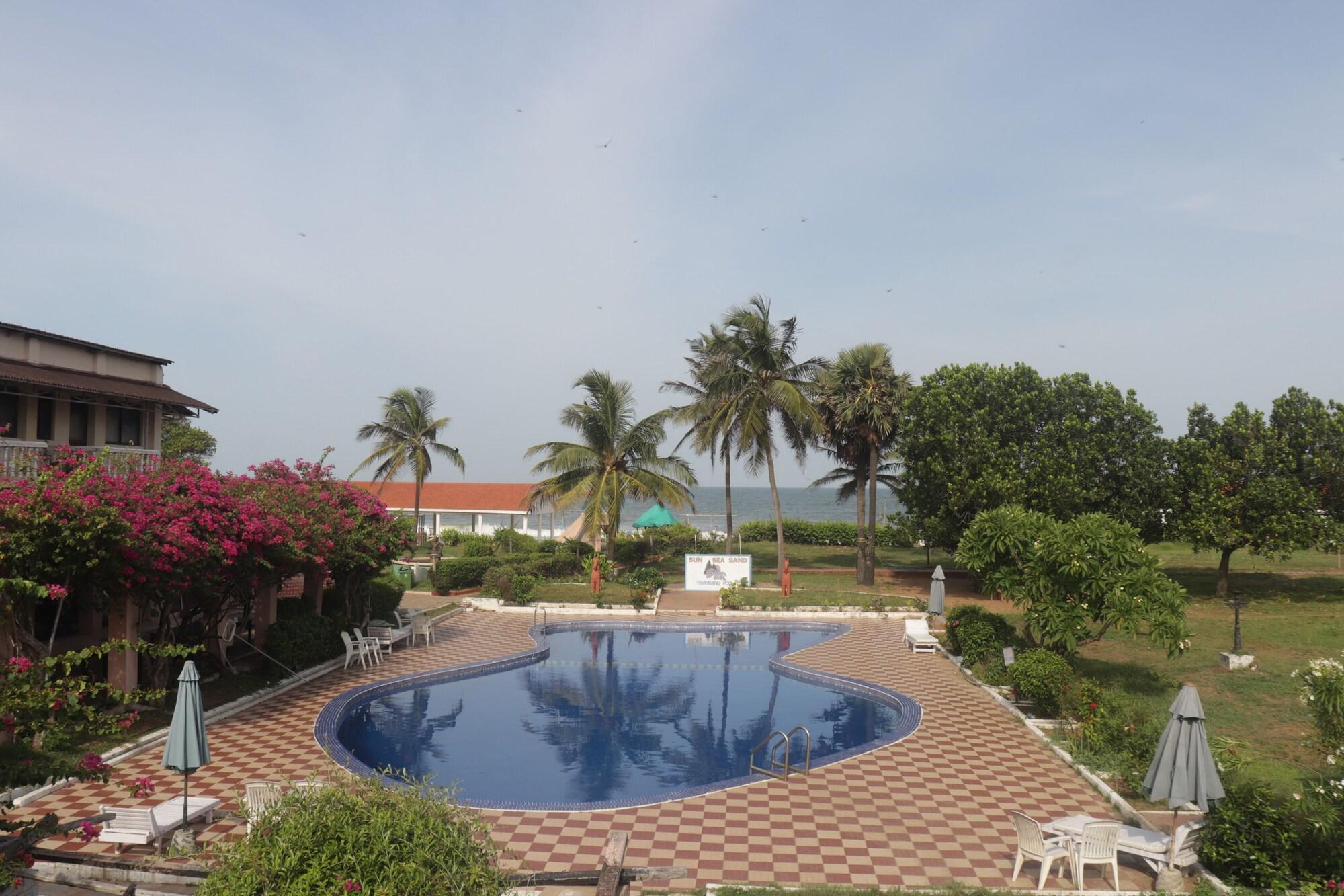 Vista Exterior Golden Sun Beach Resort