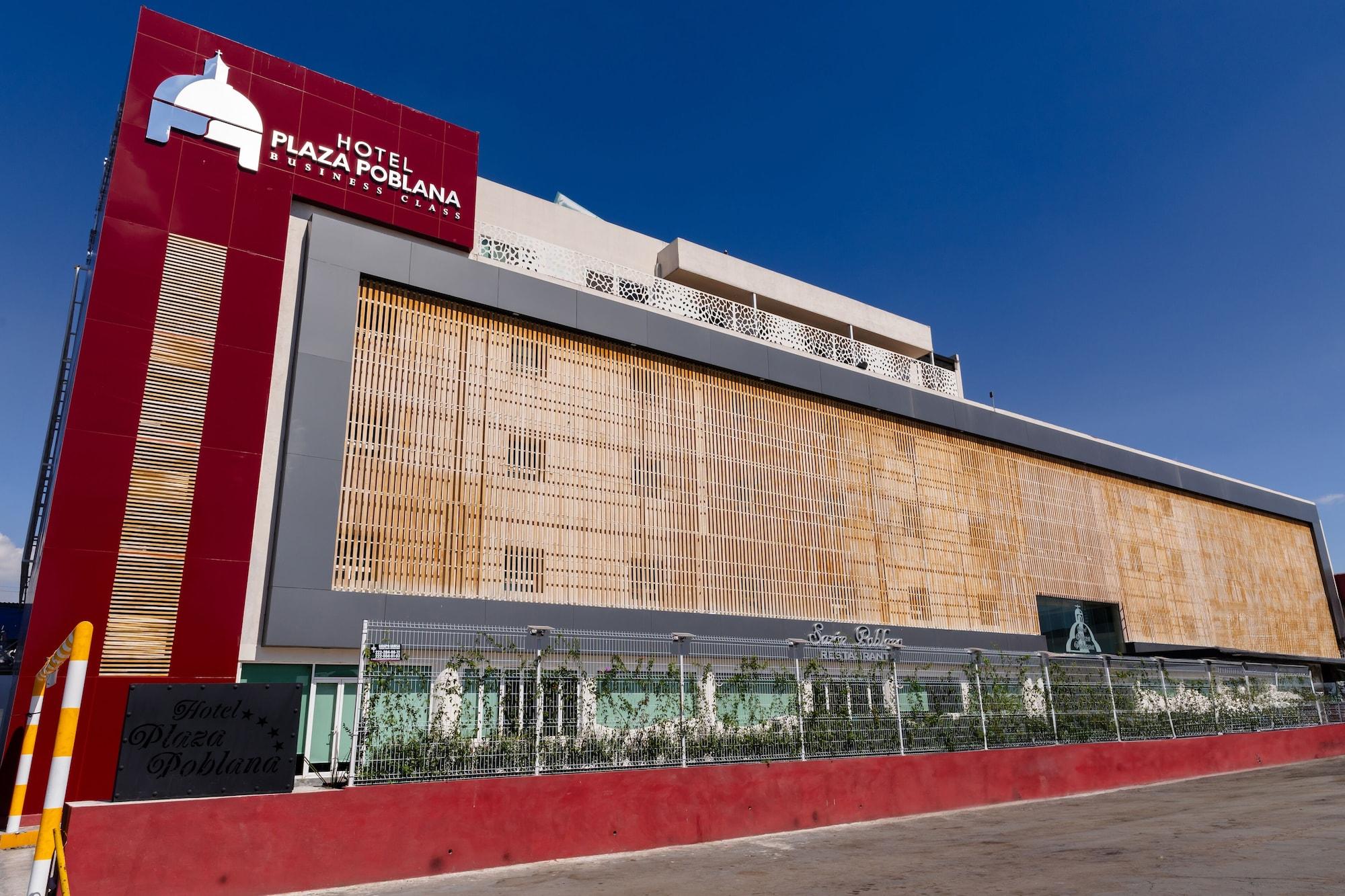 Vista Exterior Plaza Poblana