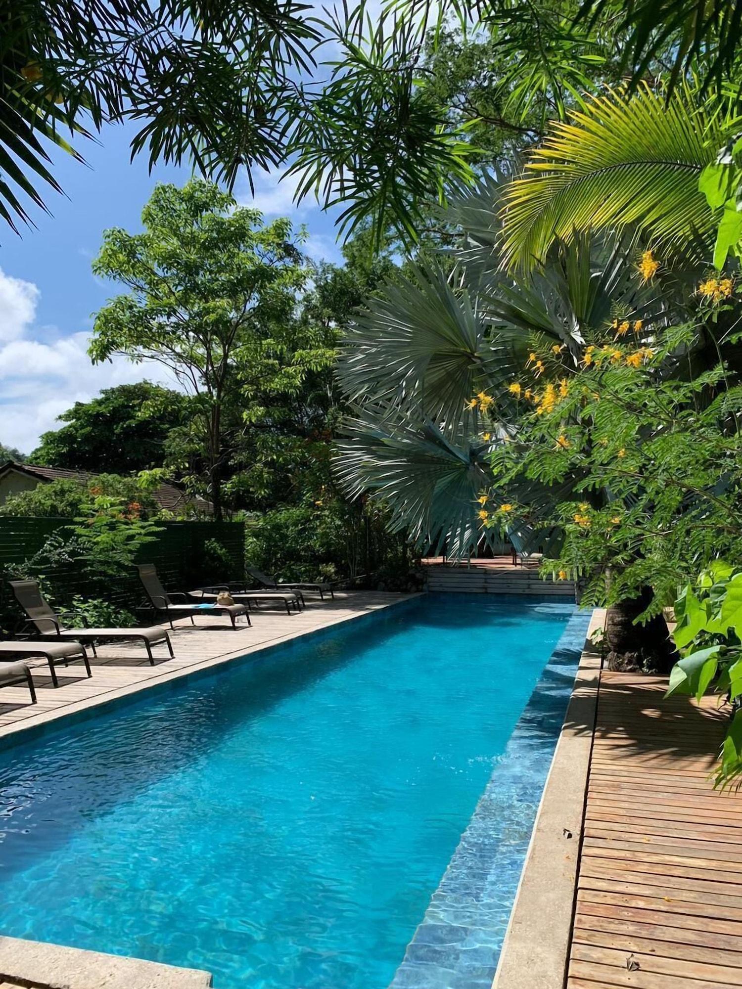 Varios Casa Nahua Hotel in Tamarindo