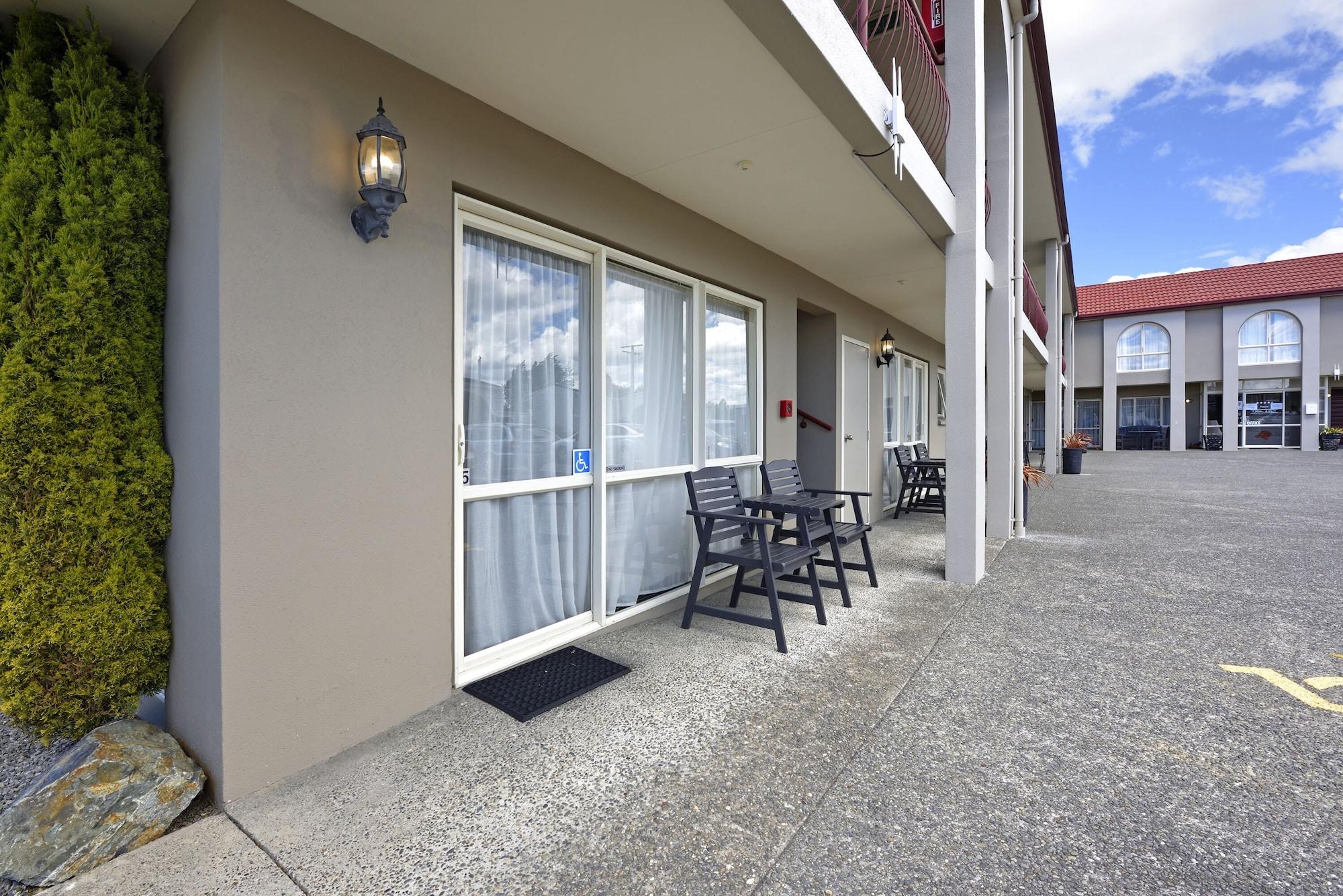 Vista Exterior 171 On High Motel