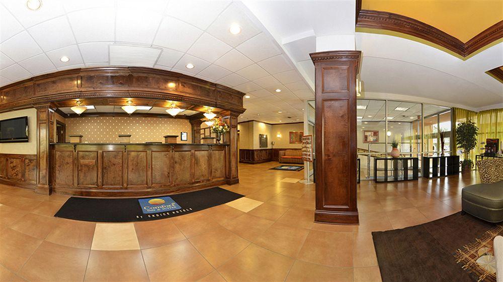 Vista Lobby Quality Inn & Suites New York Avenue