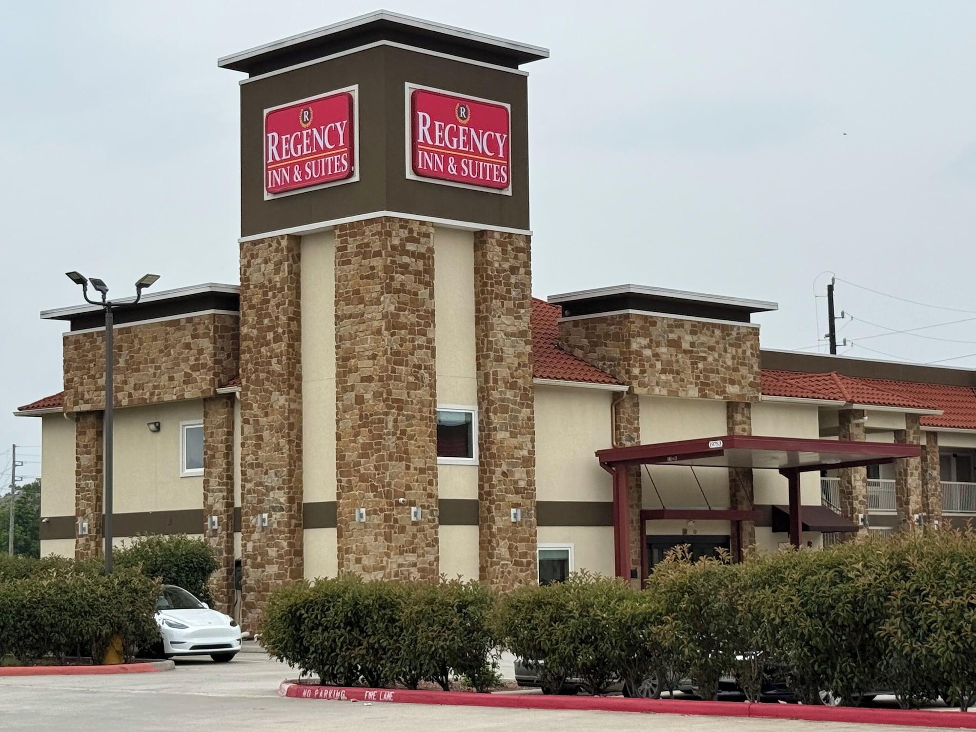 Varios REGENCY INN AND SUITES