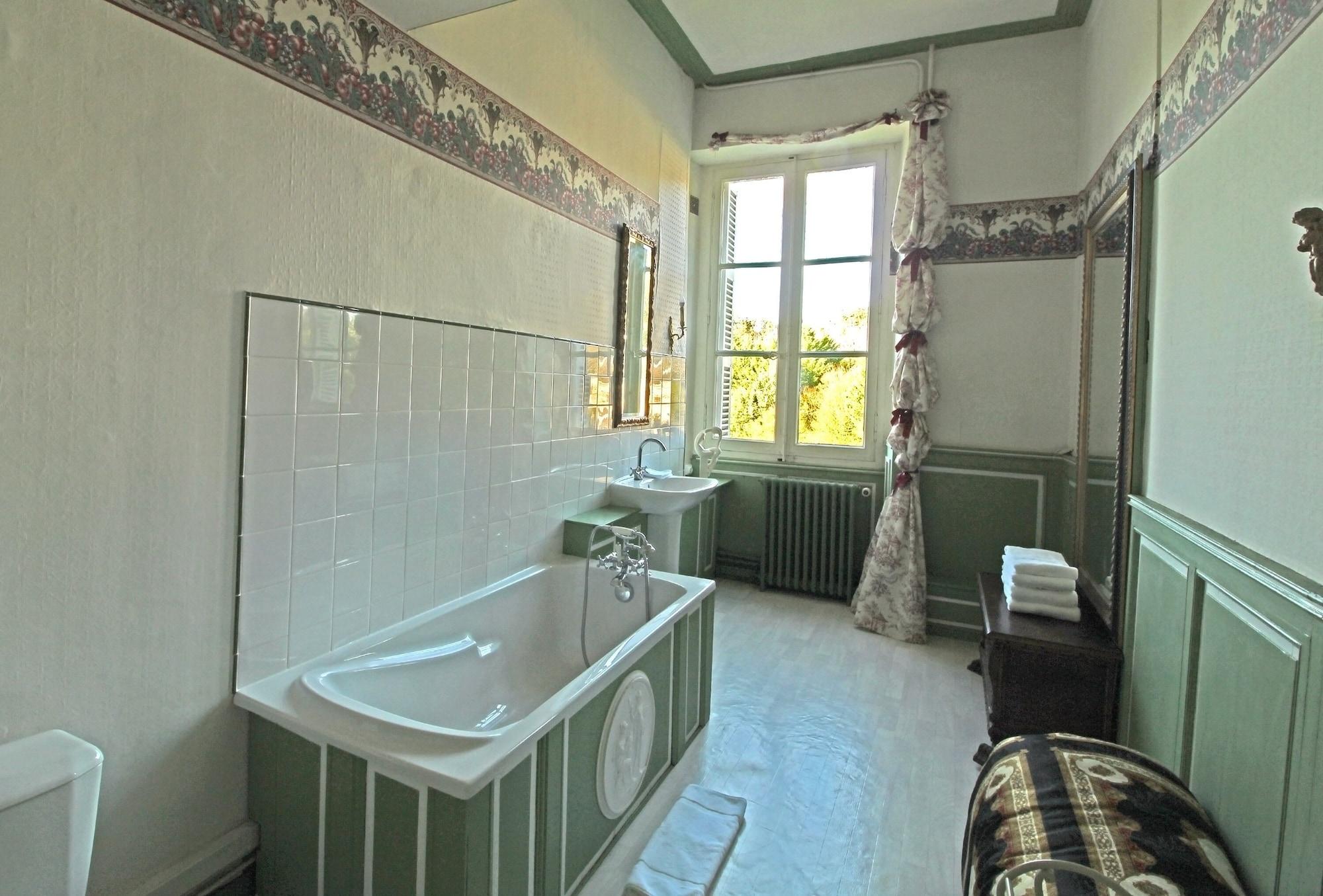 Equipamiento de Habitación Chateau du Hallay