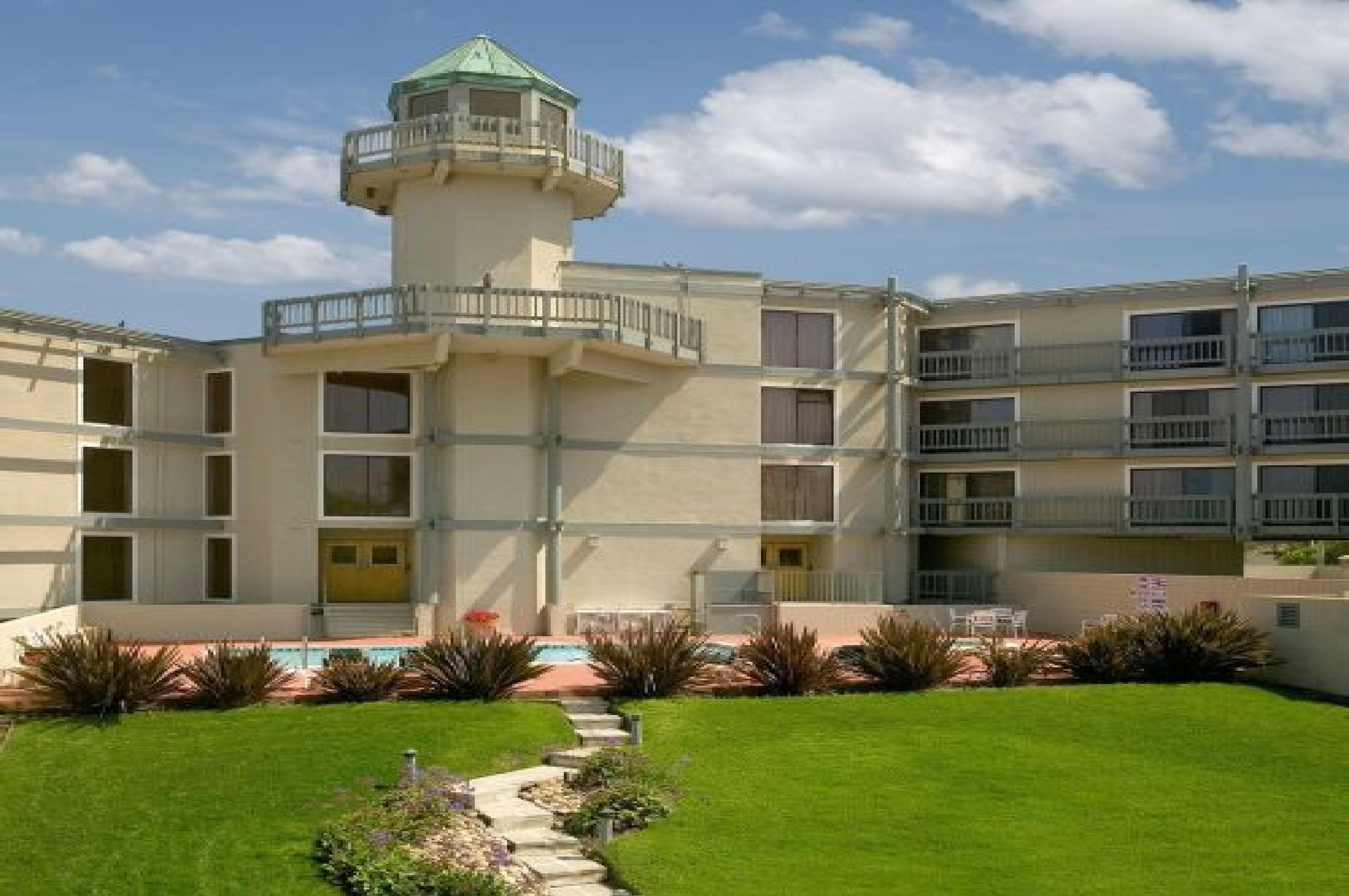 Vista Exterior Pacifica Lighthouse, a Wyndham Hotel