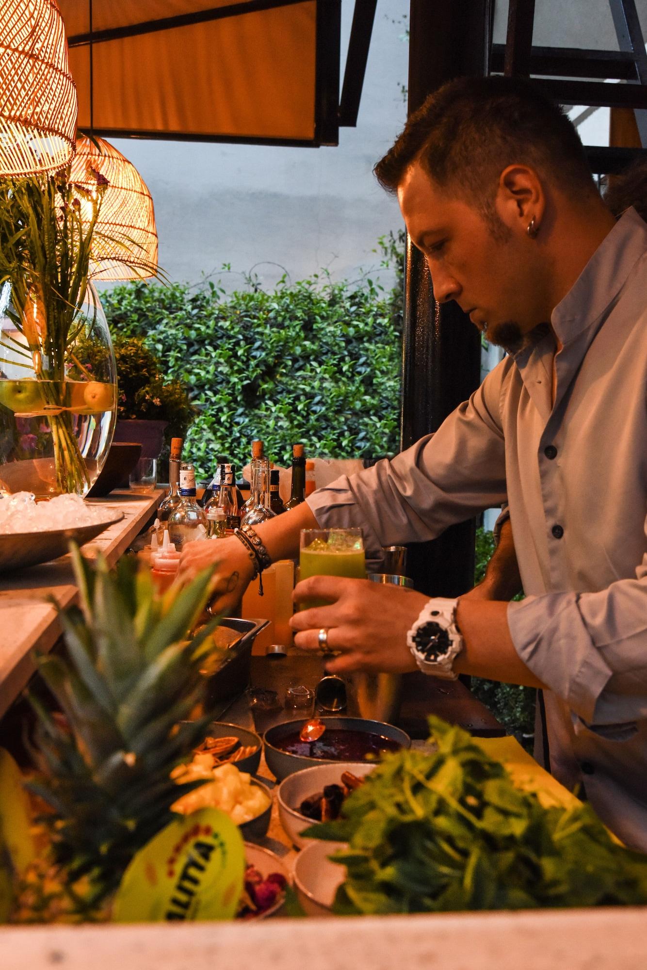 Bar/Salón The Marions Suite Hotel