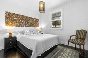 Alquiler Vacacional - Beautifully renovated 1860’s cottage located in the heart of town.