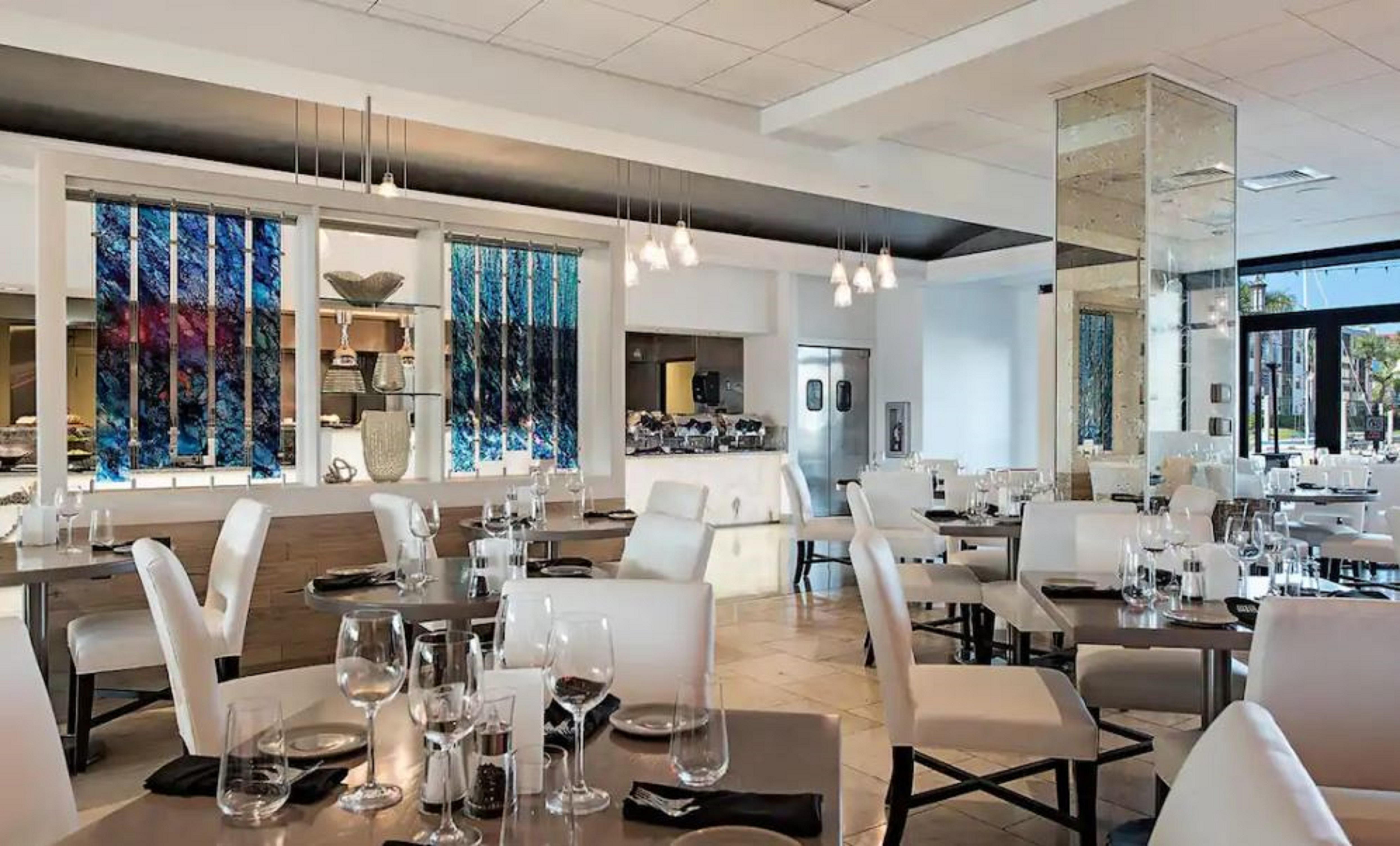Restaurant Naples Bay Resort & Marina