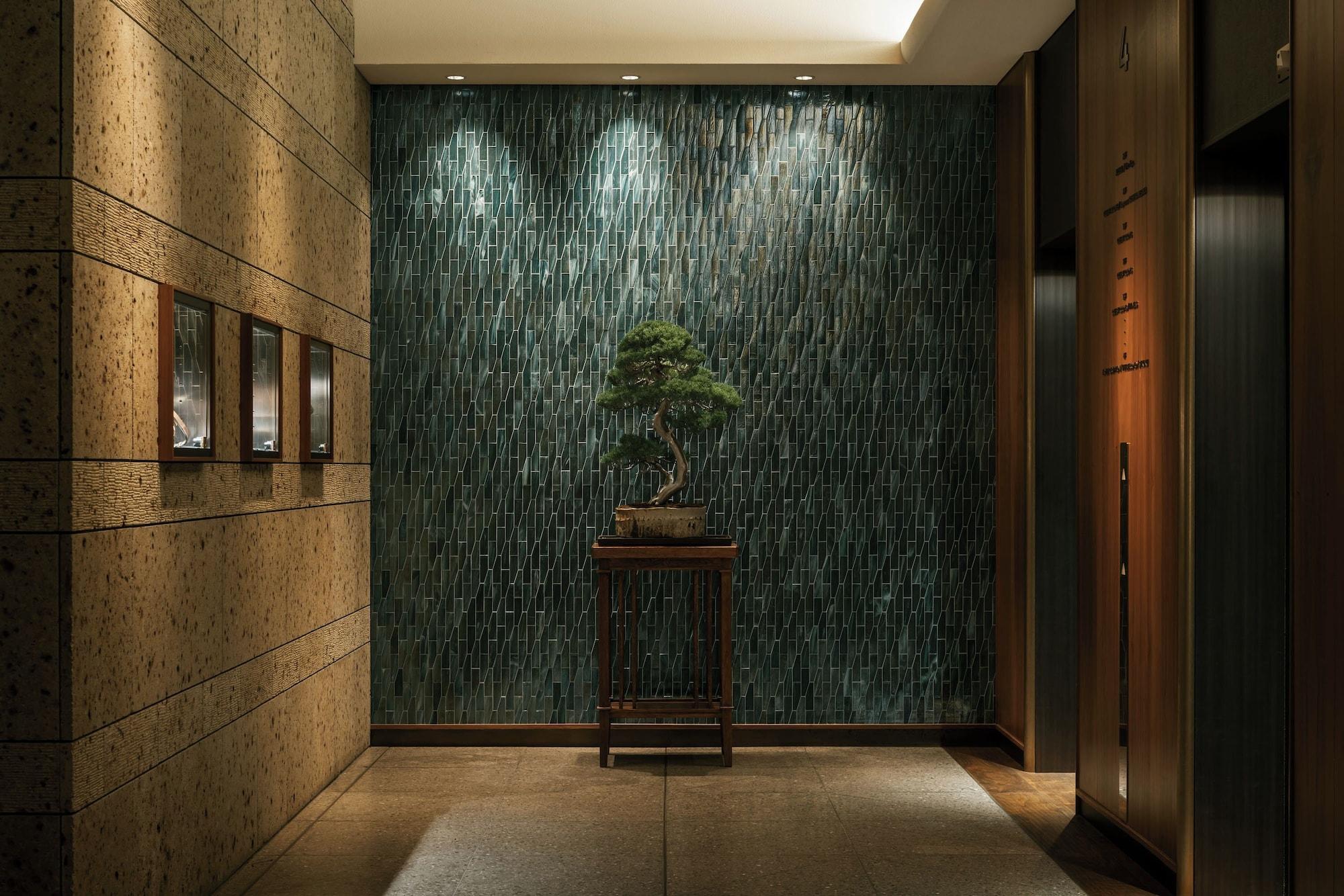 Vista Lobby The Aoyama Grand Hotel