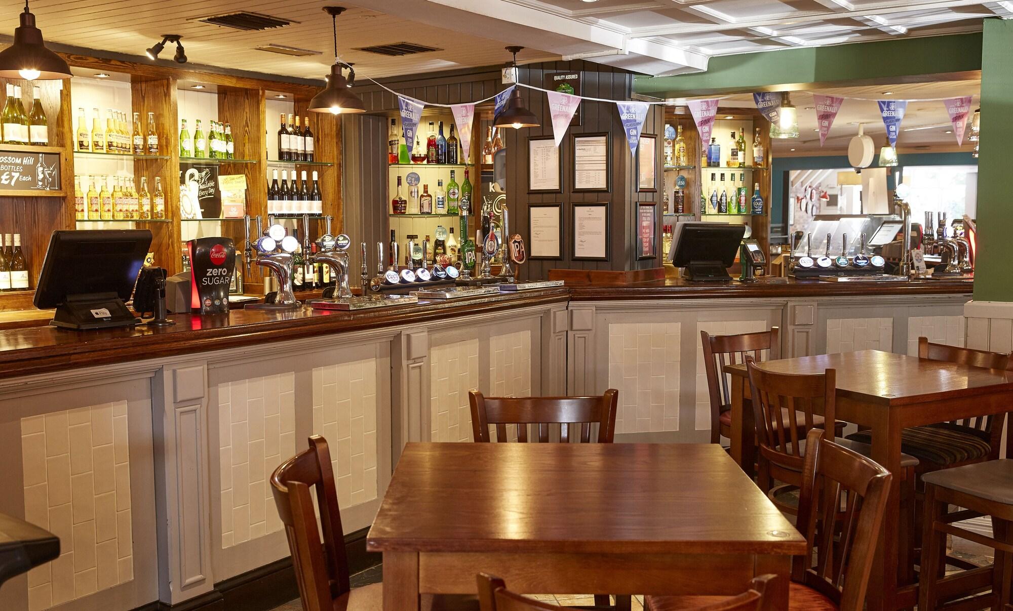 Bar/Salón Darrington Hotel by Greene King Inns