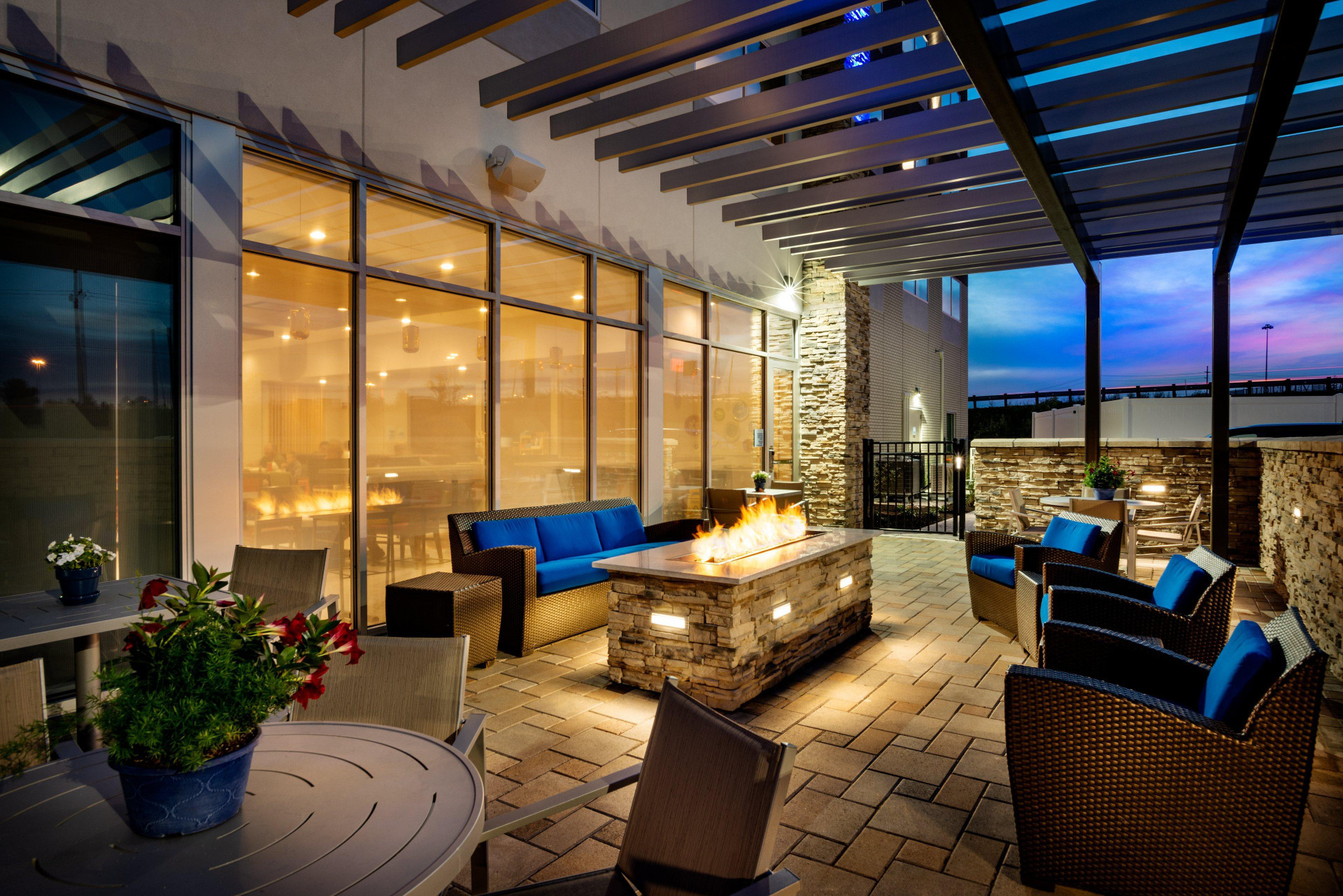 Vista Exterior Holiday Inn Express Cincinnati North Liberty Way