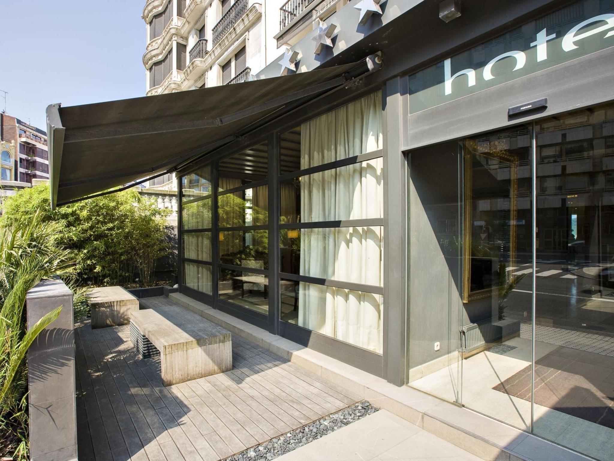 Vista Exterior Hotel Niza