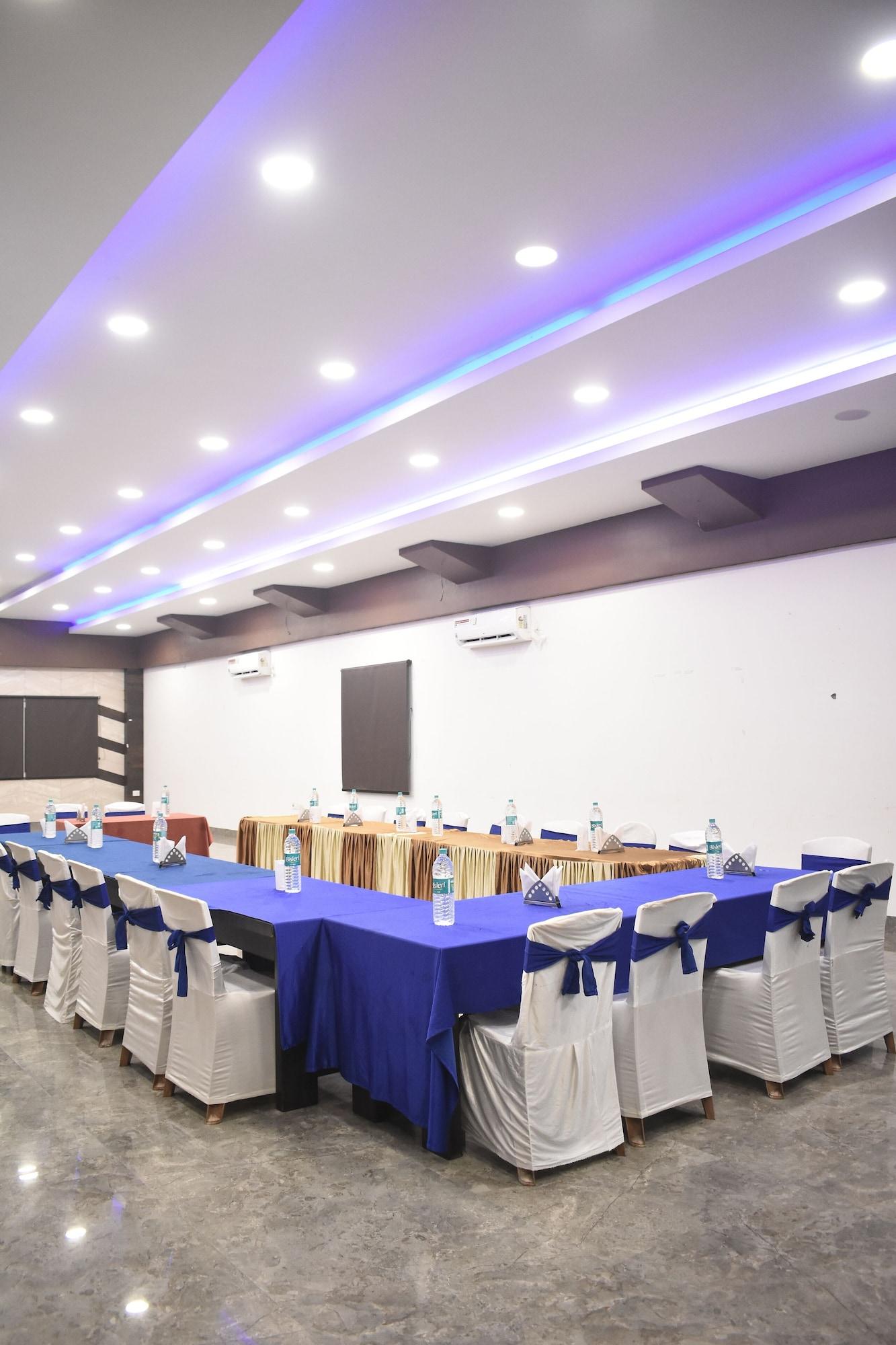 Restaurant HOTEL RAJ PALACE by ROH