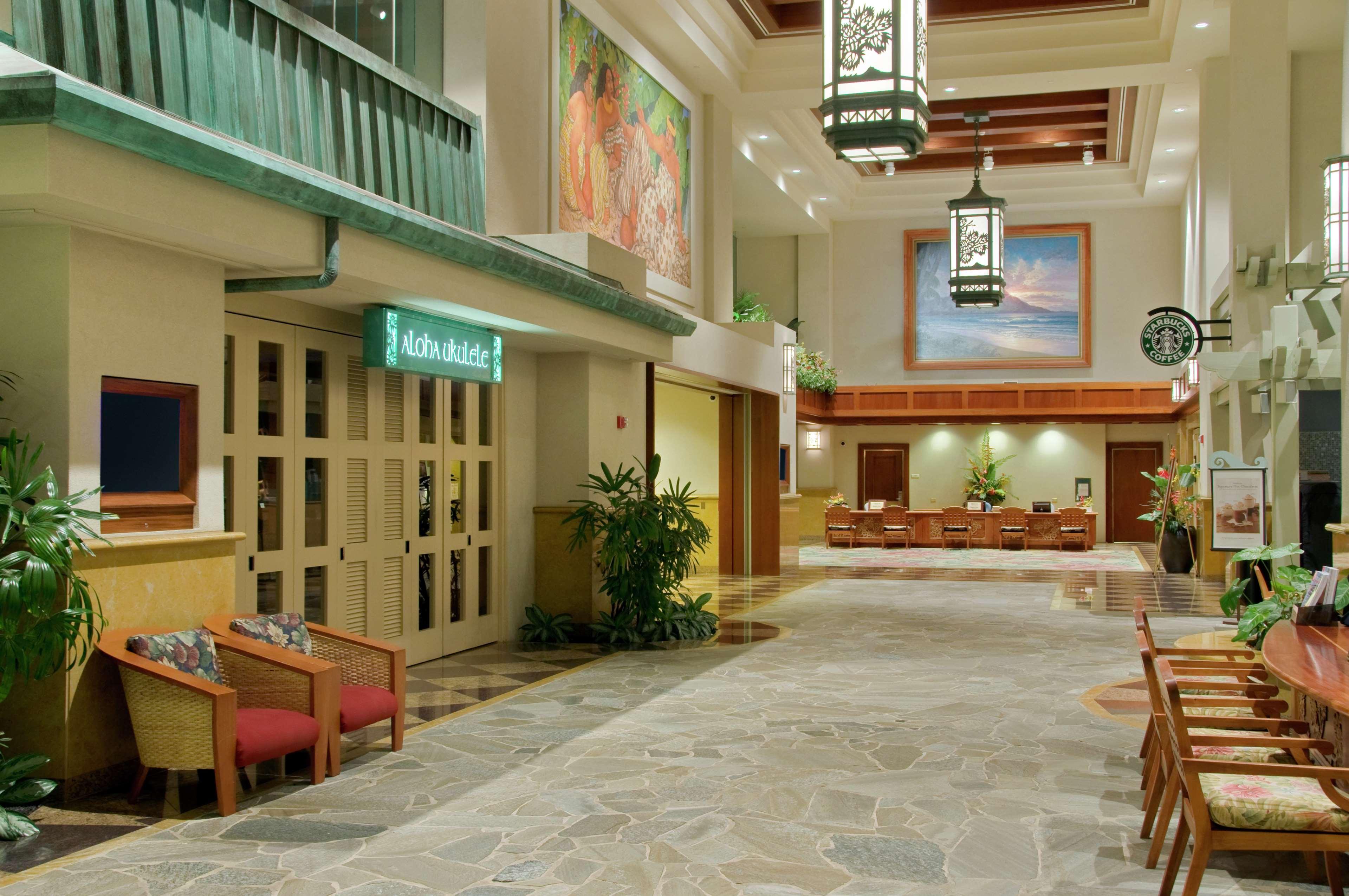 Vista Lobby Hilton Hawaiian Village Waikiki Beach Resort