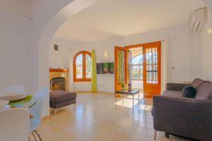 Alquiler Vacacional - Beautiful villa with private pool and sea view, large garden, wifi, 1000 sqm