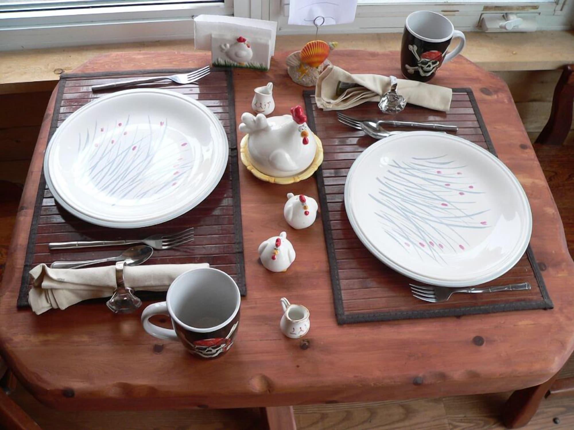 L'Oasis du Pirate B&B LAncienne-Lorette | Bed and Breakfasts na Decolar