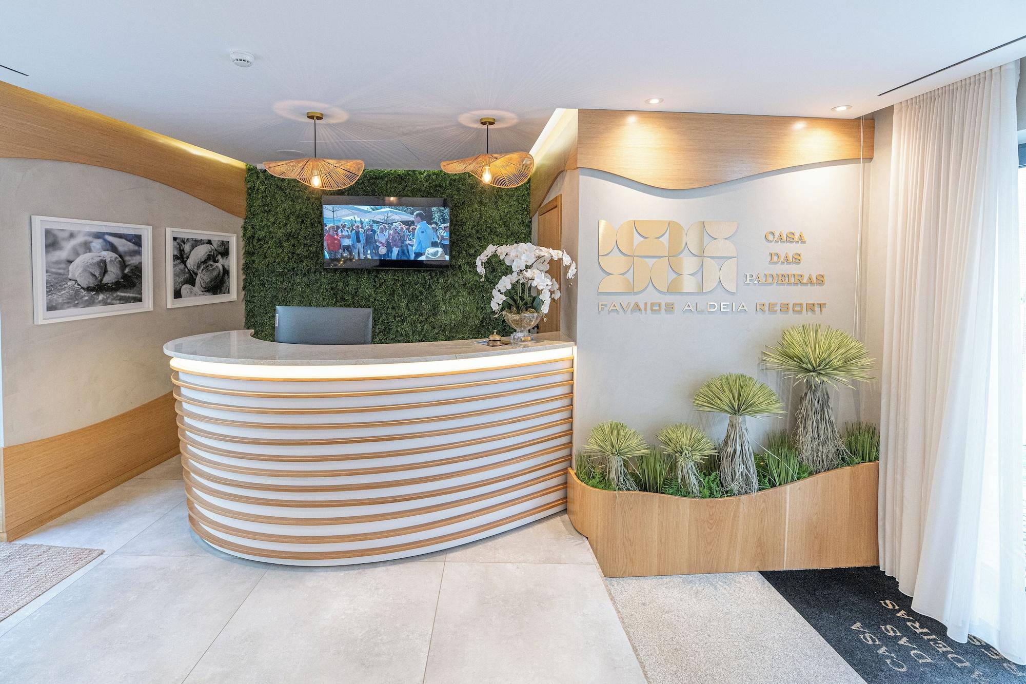 Varios Favaios Aldeia Resort