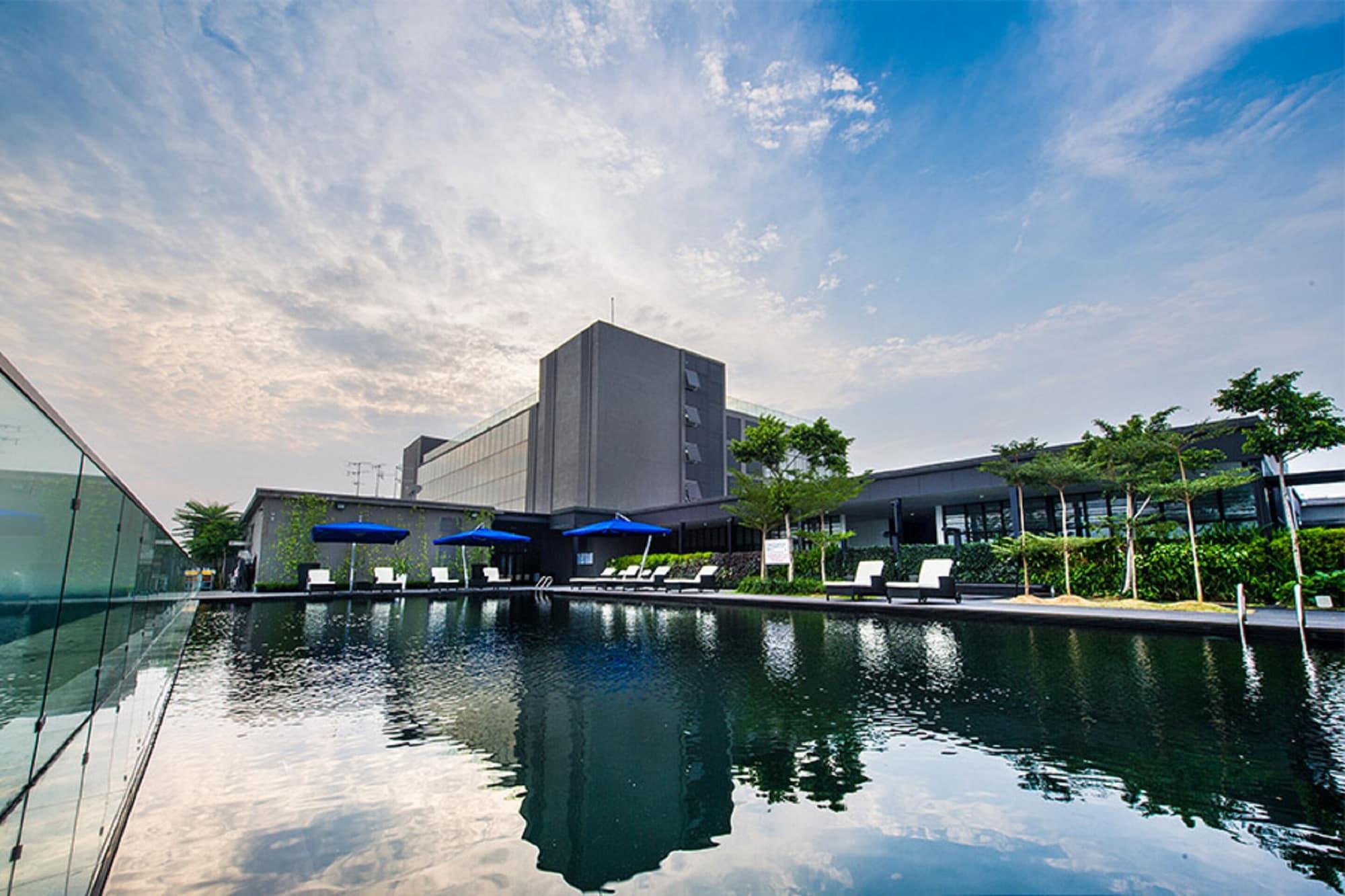Vista Piscina e.City Hotel at OneCity