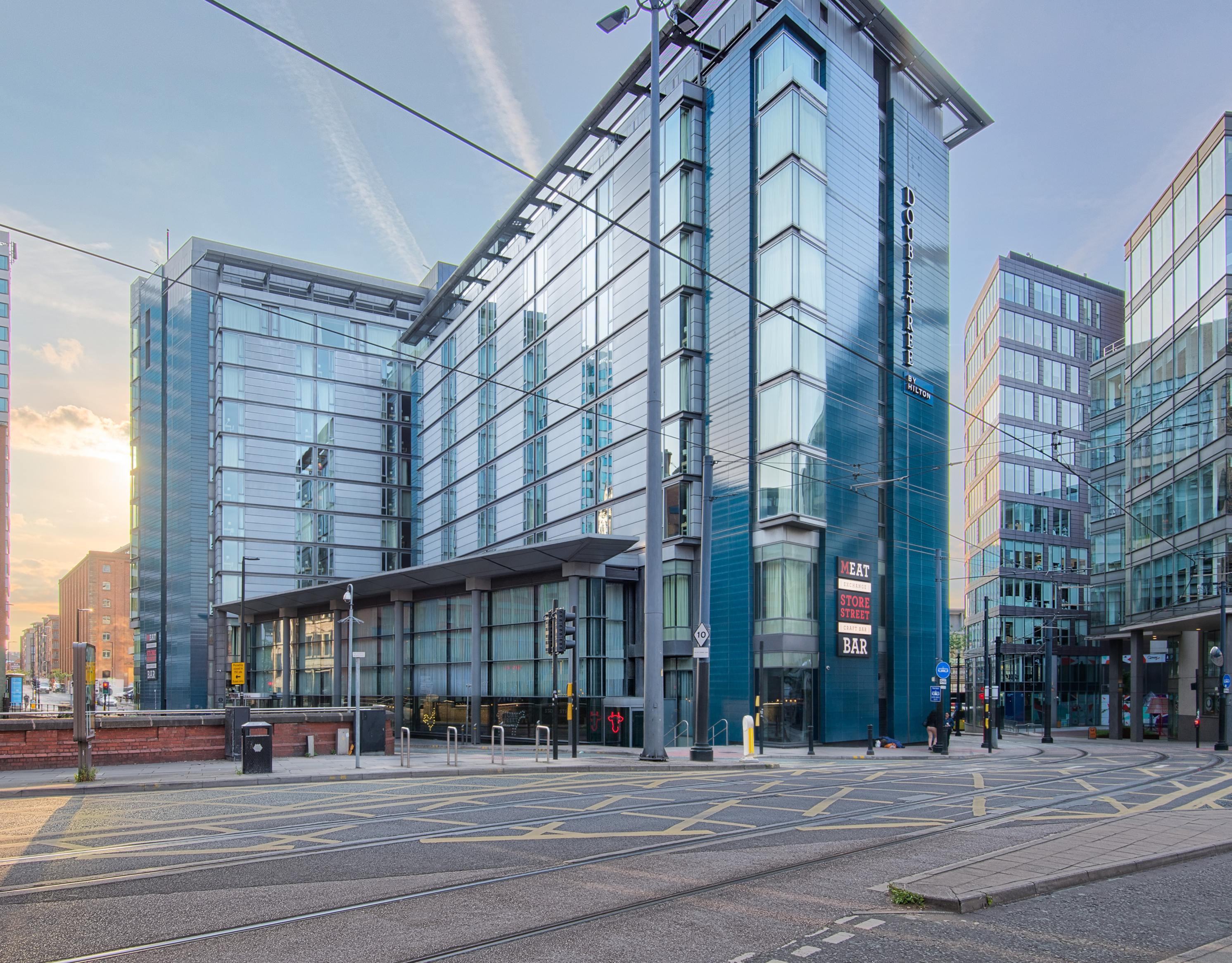Vista Exterior DoubleTree by Hilton Manchester - Piccadilly