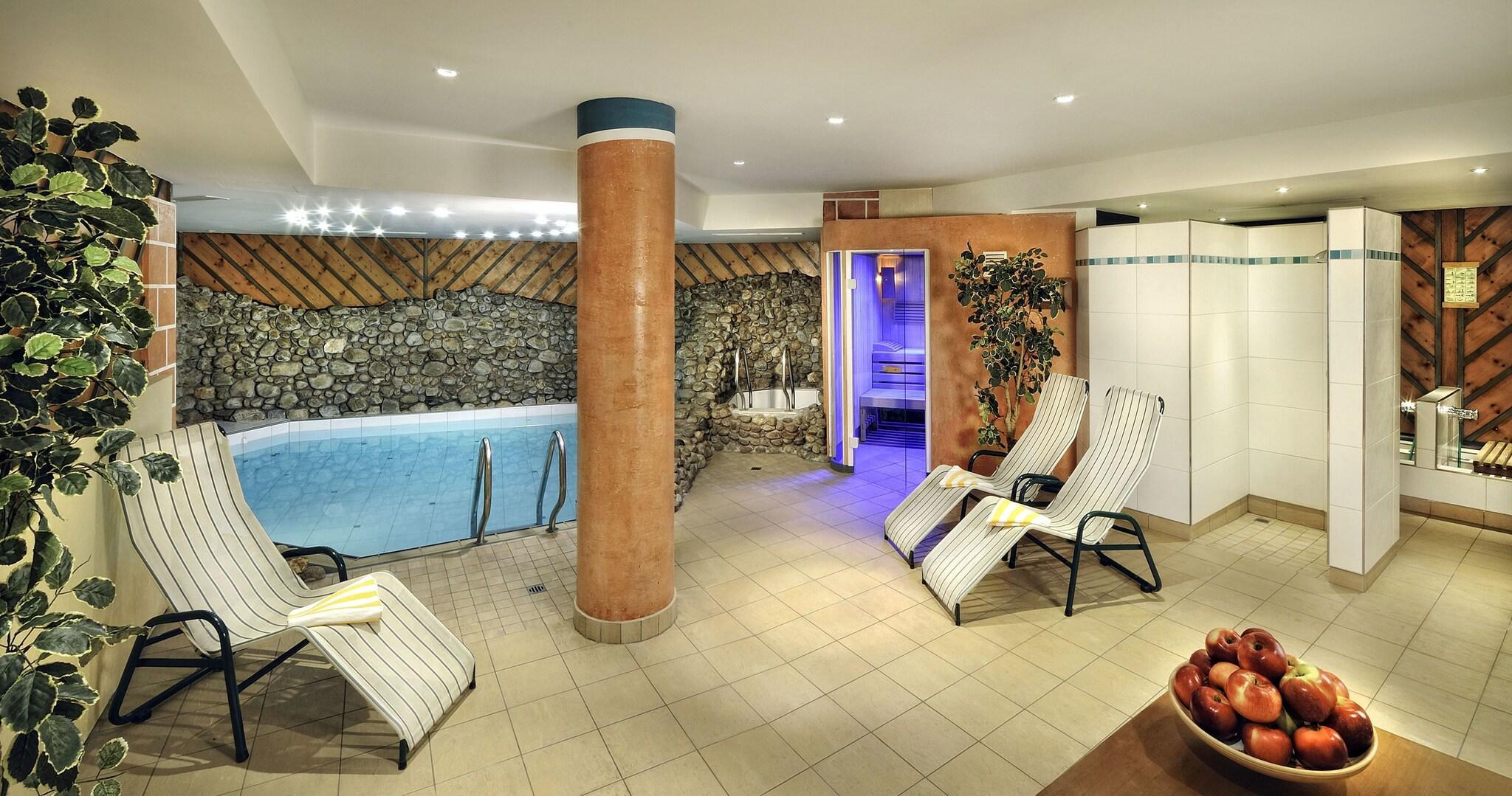 Vista Piscina Hotel Zum Hirschen