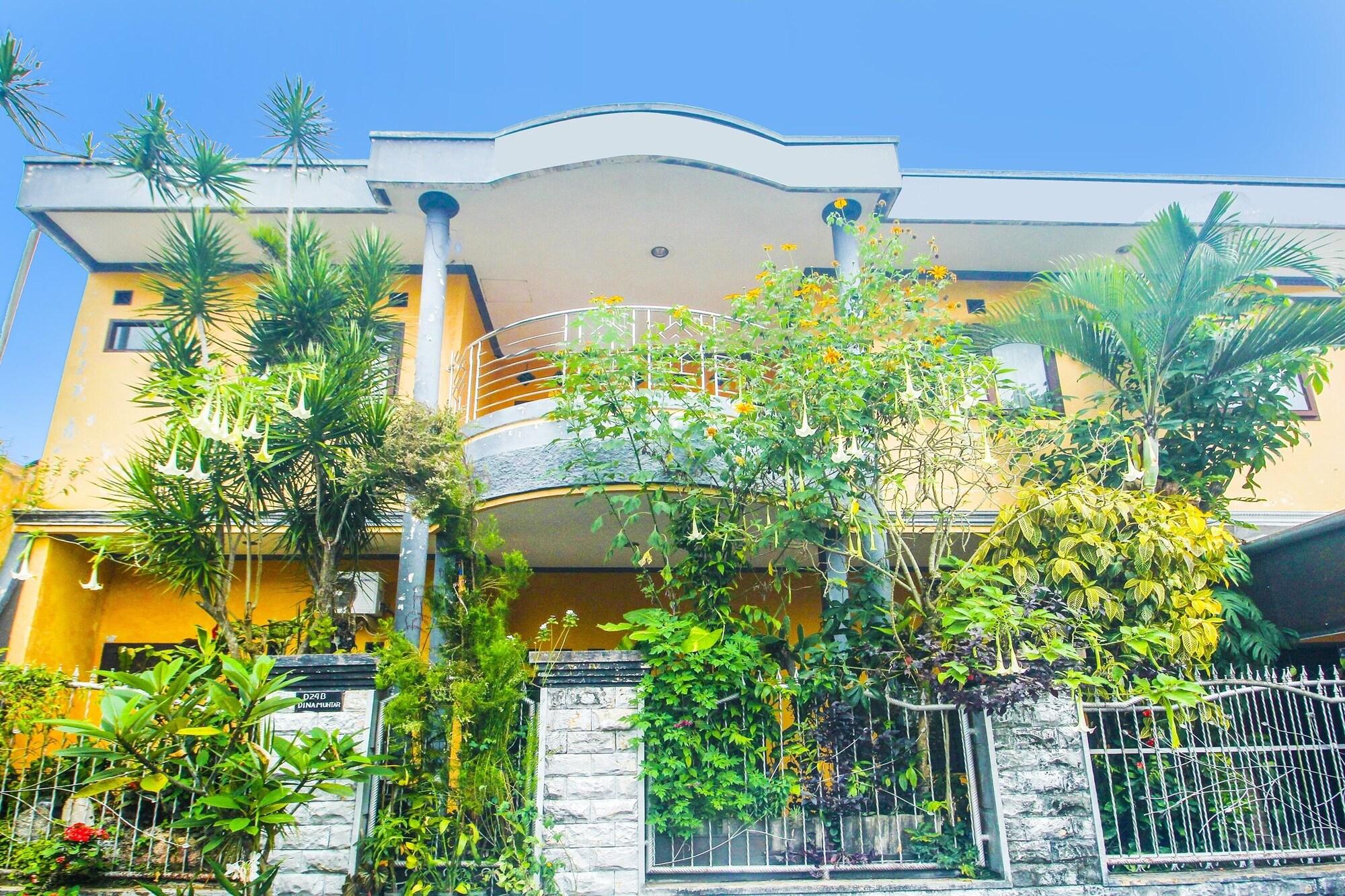 Vista Exterior SPOT ON 91620 Skypiea Guest House