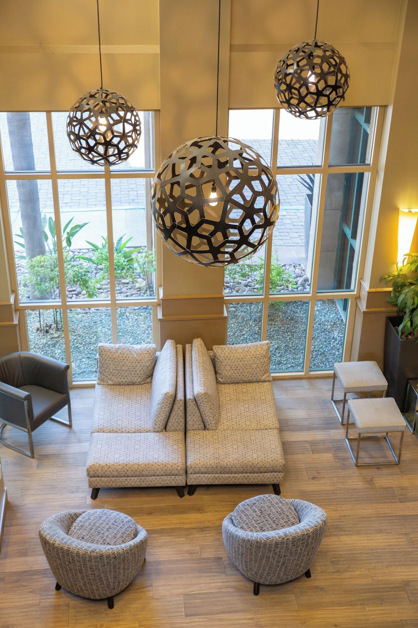 Vista Lobby Hilton Garden Inn Los Angeles Montebello