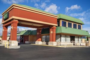 Alojamiento - Quality Inn And Suites