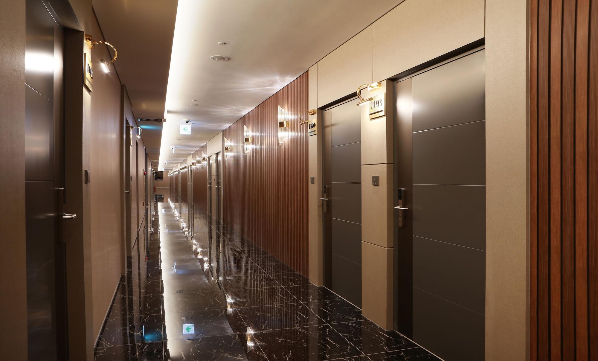 Varios Gimpo Hotel M Tower
