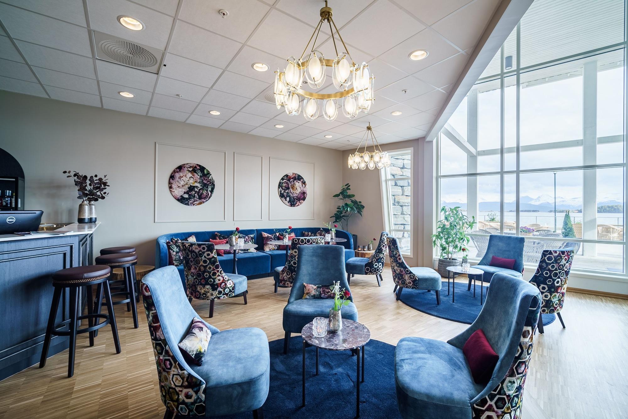 Bar/Salón Molde Fjordhotell - by Classic Norway Hotels