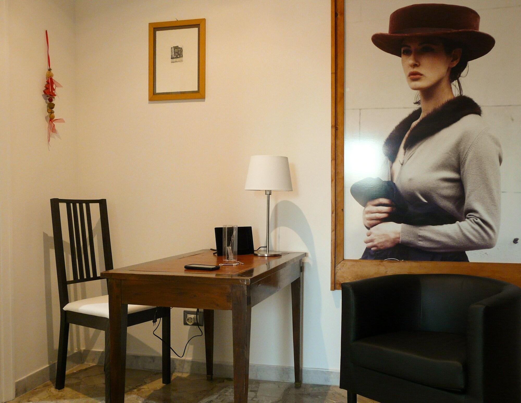 Vista Lobby Atticoromantica