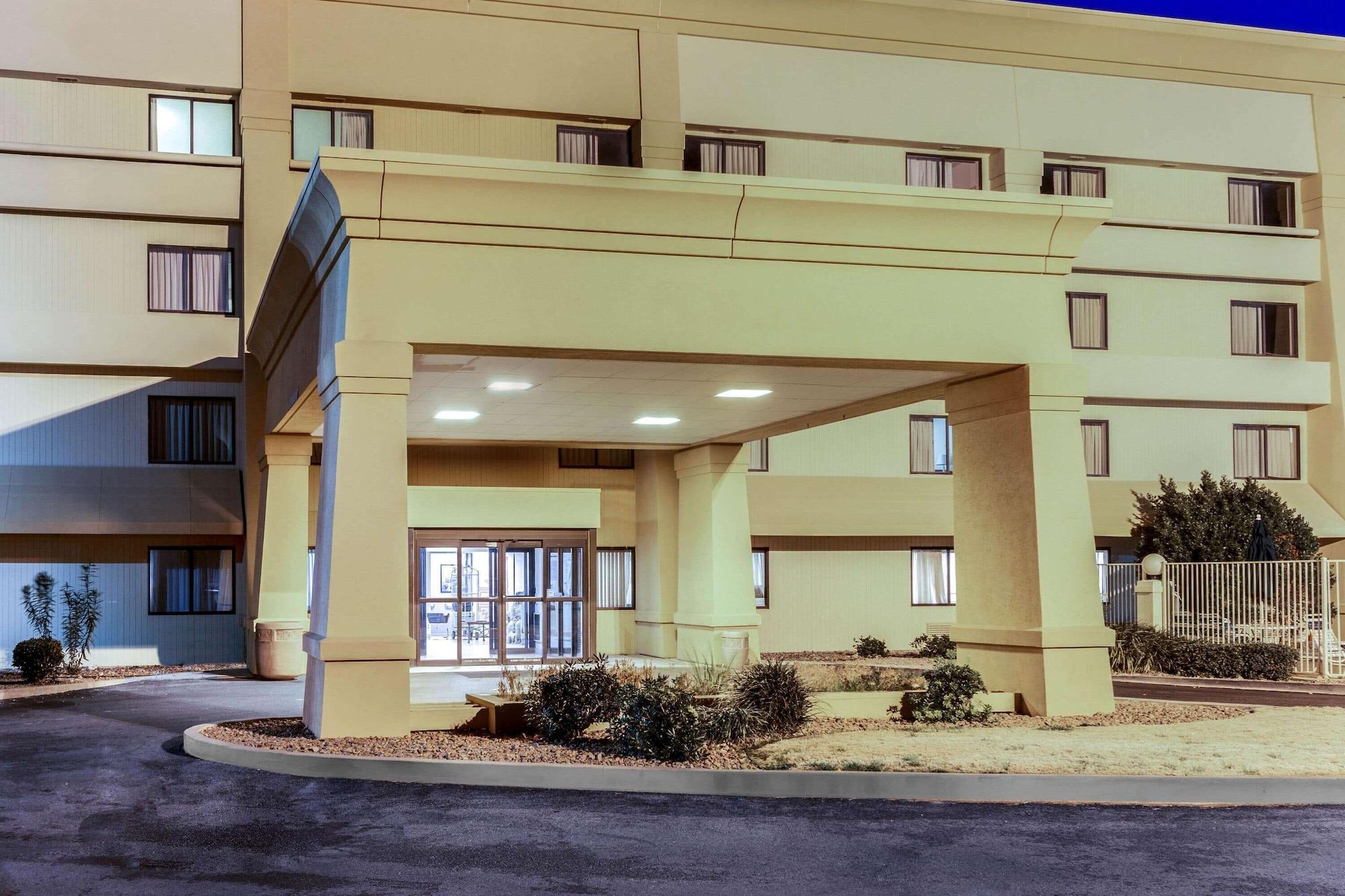 Vista Exterior La Quinta Inn & Suites by Wyndham Las Cruces Organ Mountain