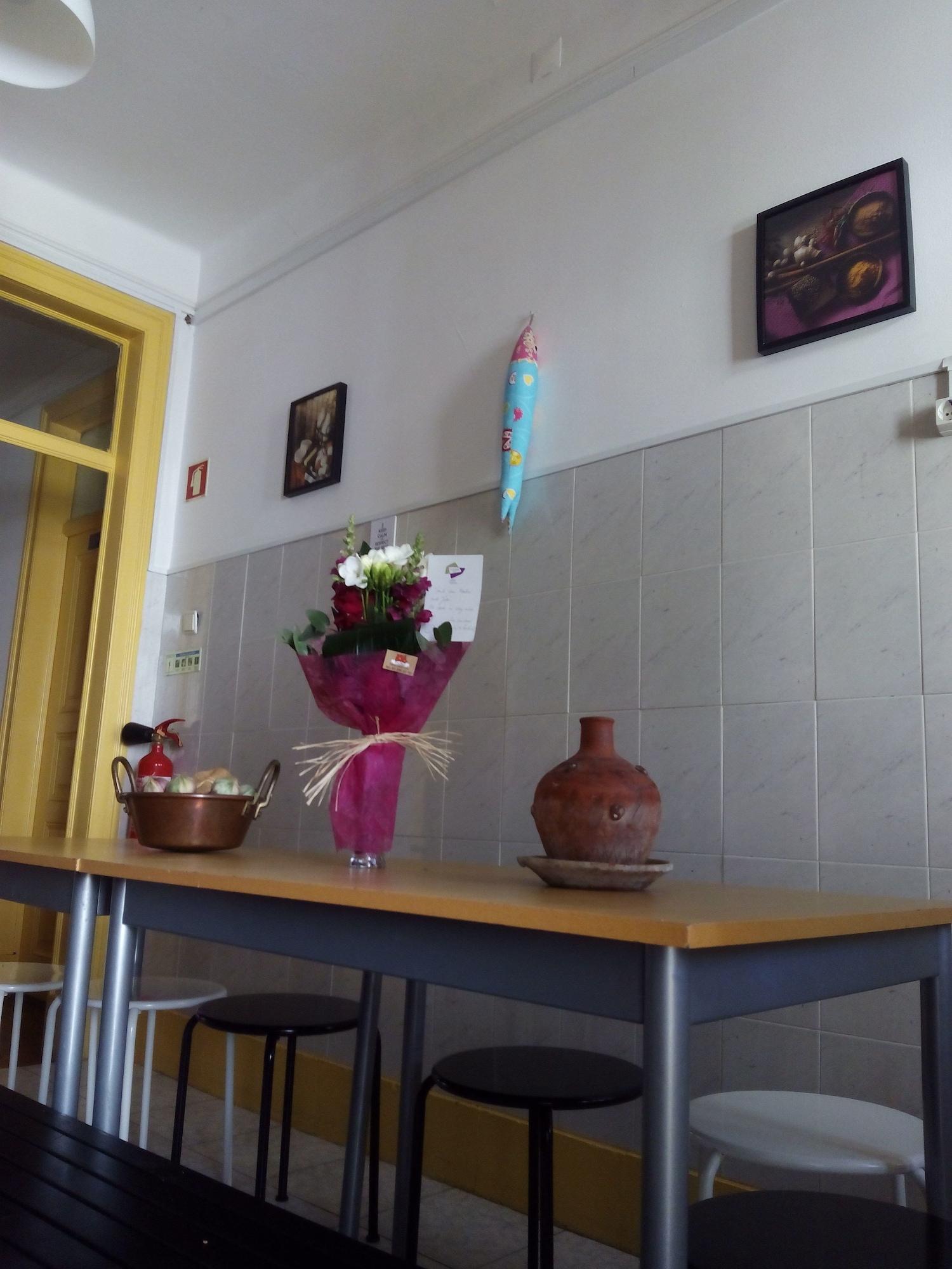 Restaurant Refuge in Santa Marta Hostel