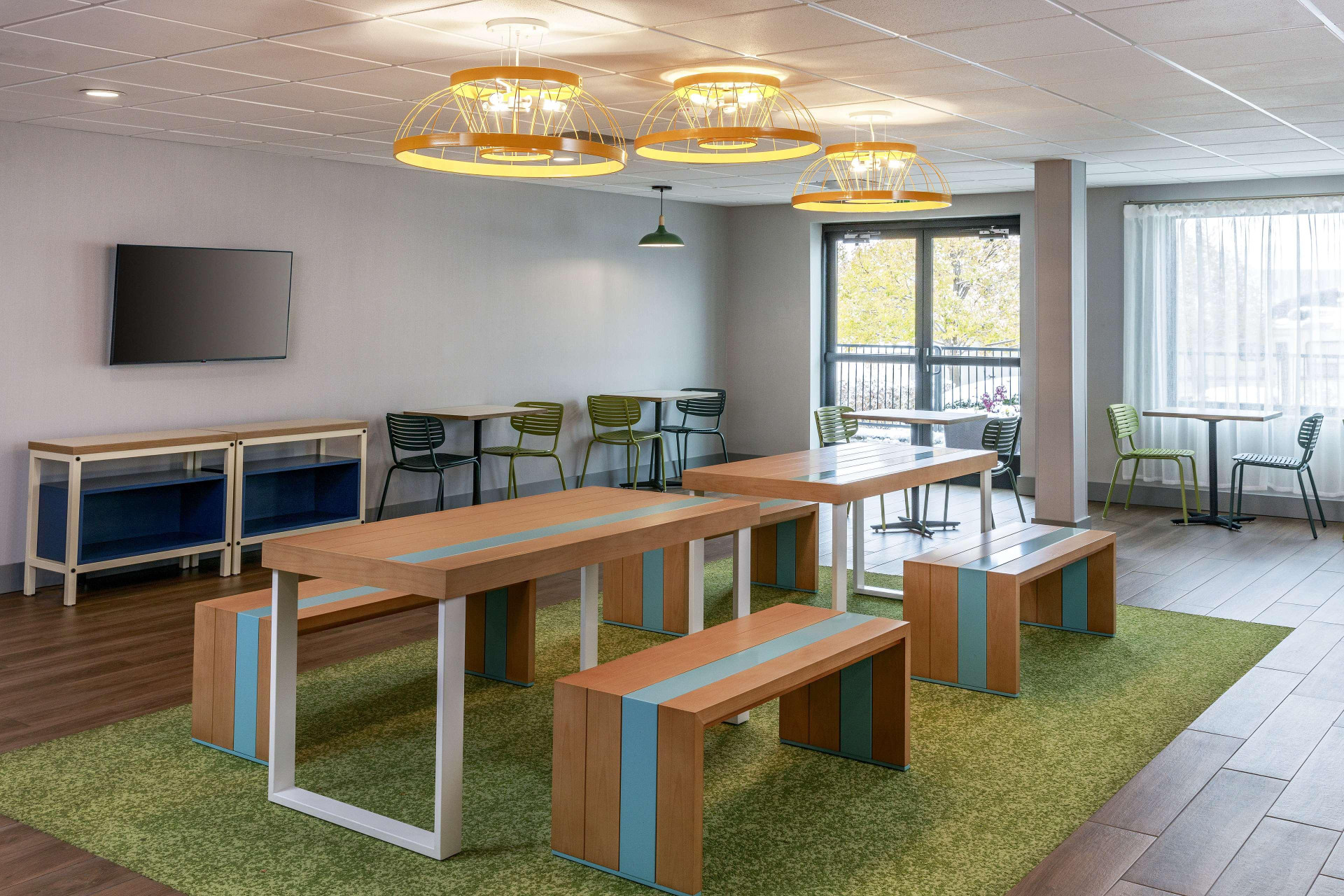 Vista Lobby Spark by Hilton Denver International Airport