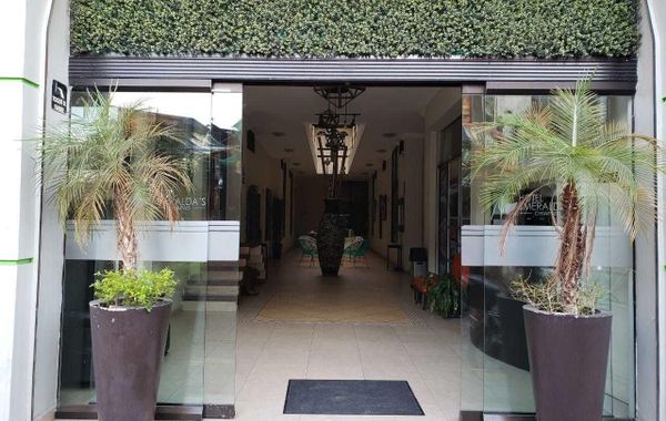 Hotel Esmeralda's