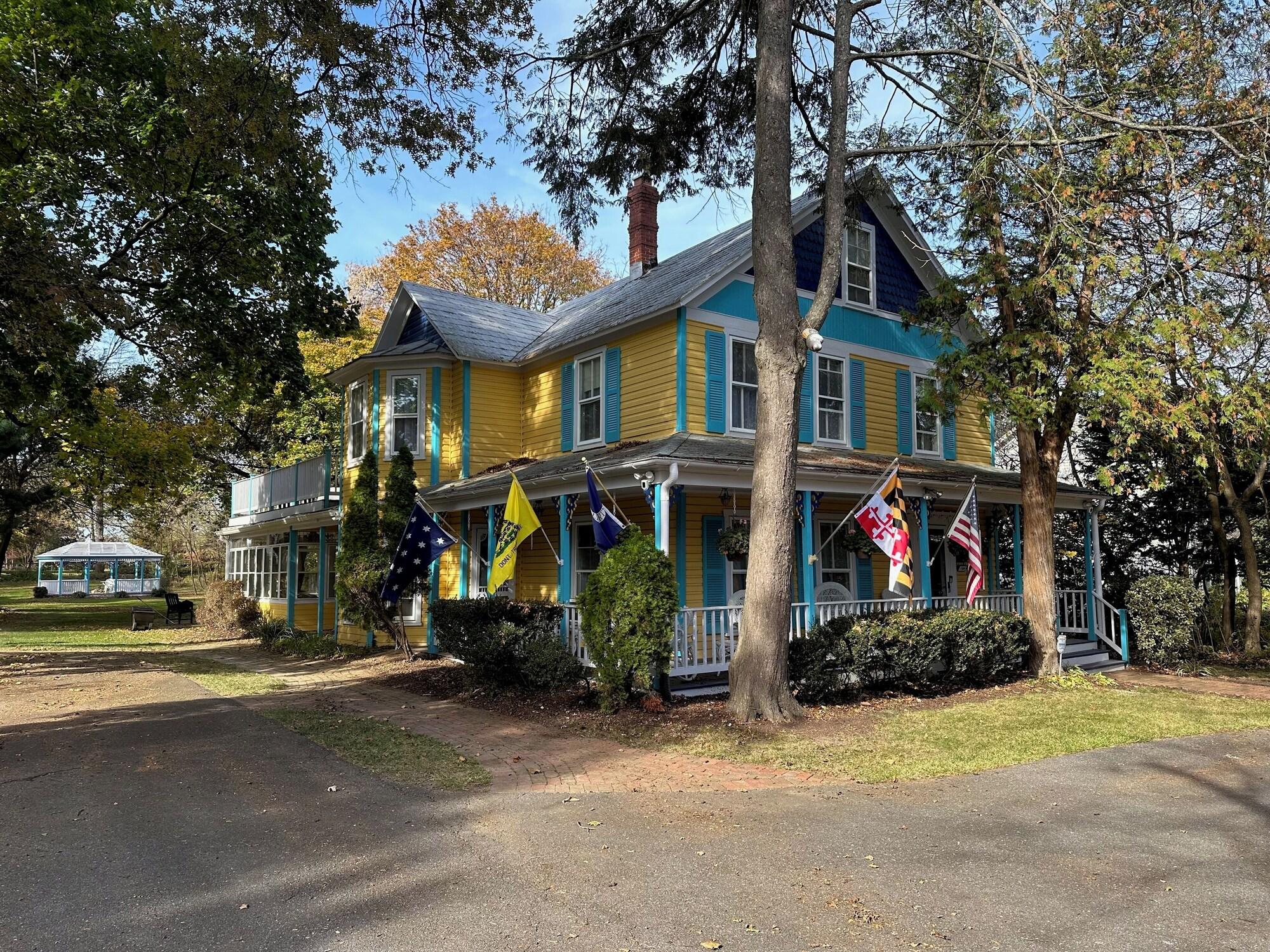 Varios Inn on Fox Meadow