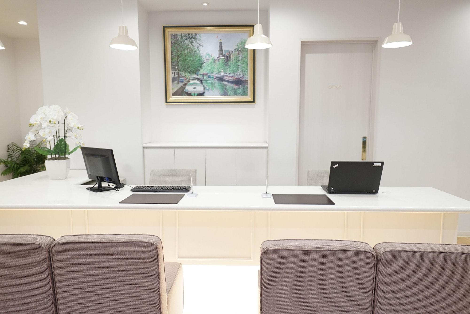 Vista Lobby CVS Bay Hotel Annex