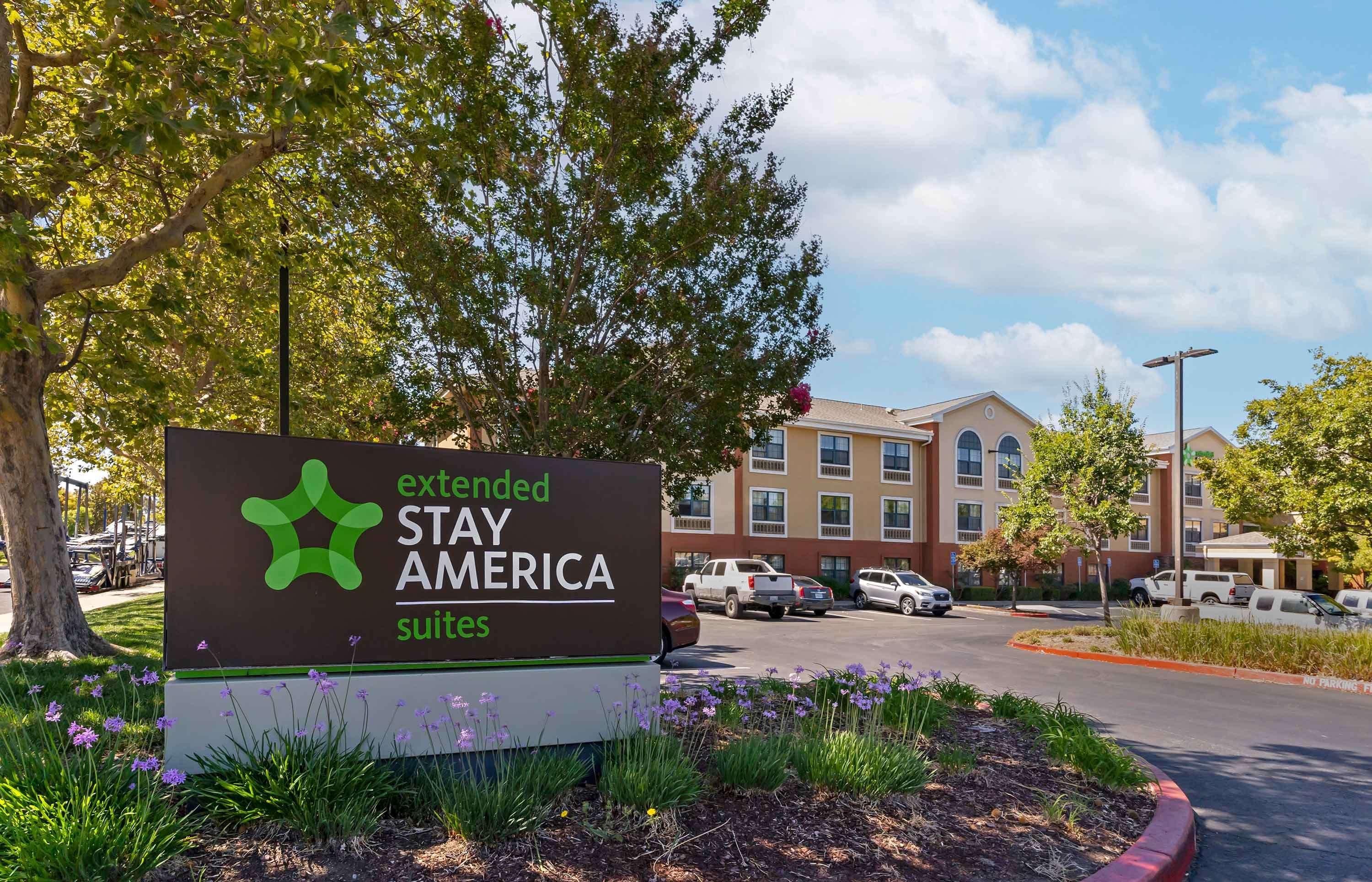 Vista Exterior Extended Stay America Suites Livermore Airway Blvd