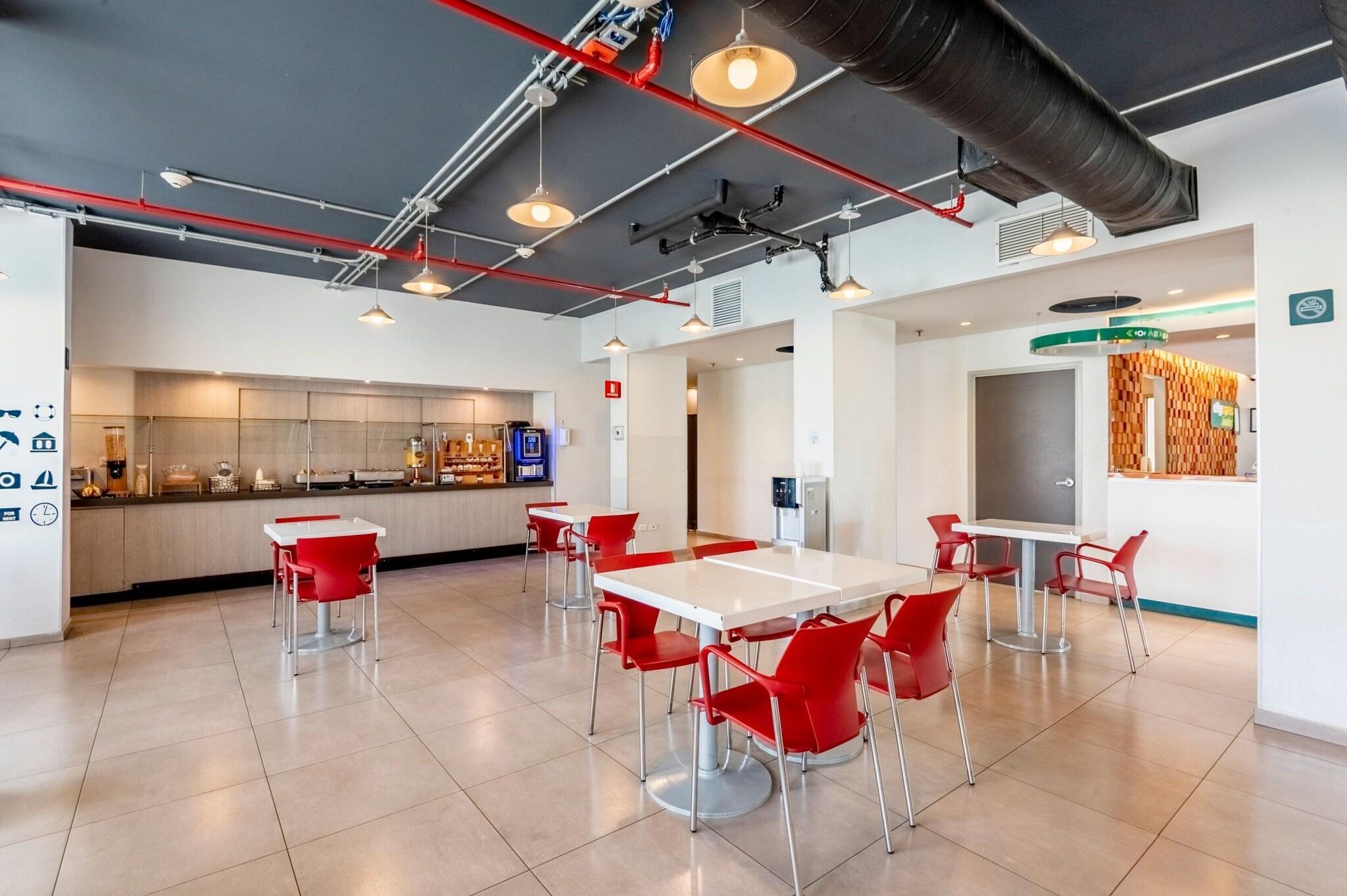 Restaurant City Express Junior by Marriott Merida Altabrisa