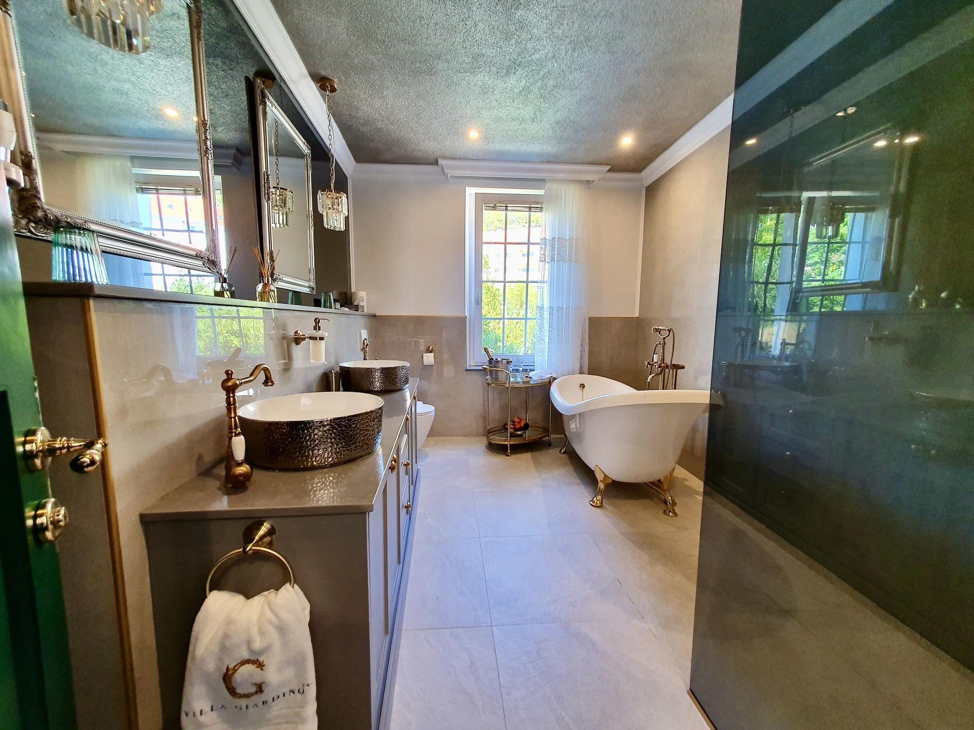 Equipamiento de Habitación Villa Giardino Heritage Boutique Hotel Bol