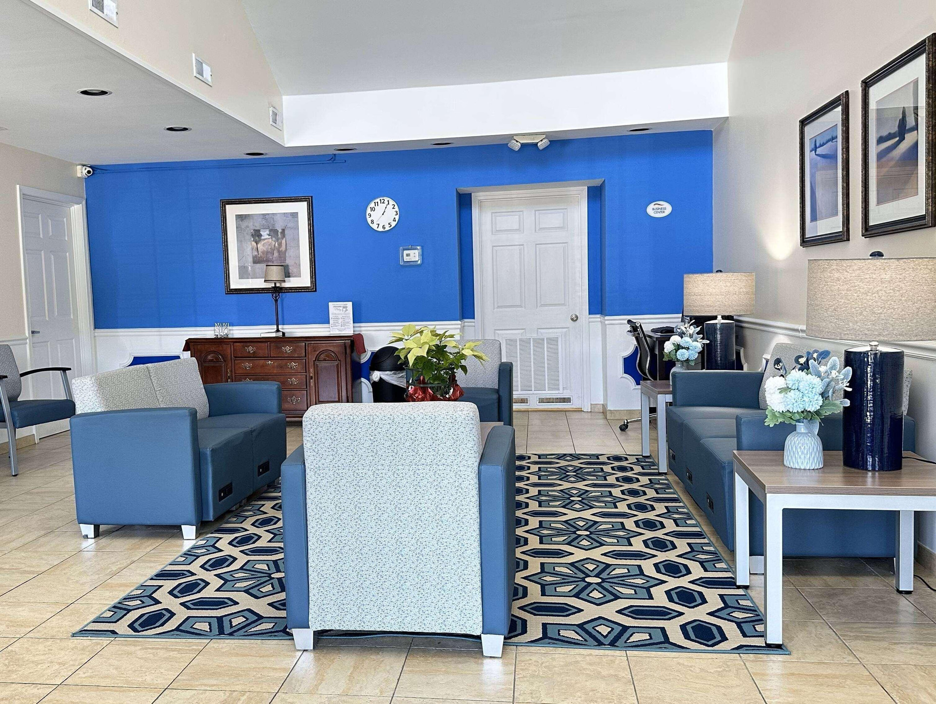 Vista Lobby Baymont by Wyndham Greenwood