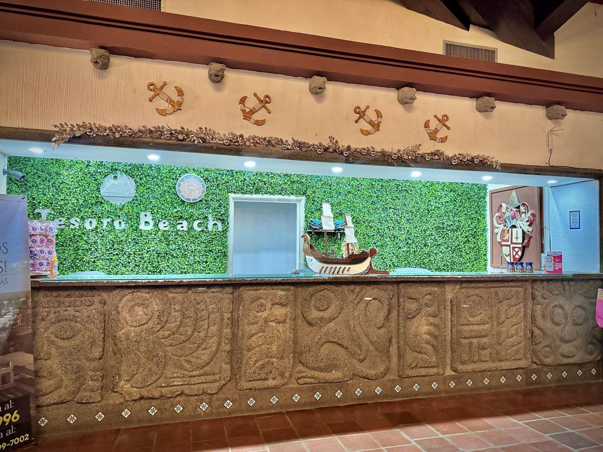 Vista Lobby HOTEL TESORO BEACH