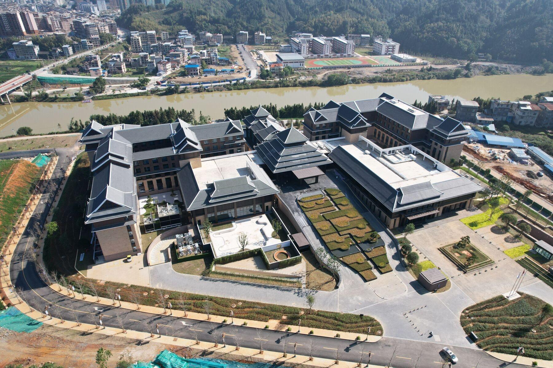 Vista Exterior Courtyard by Marriott Liuzhou Sanjiang