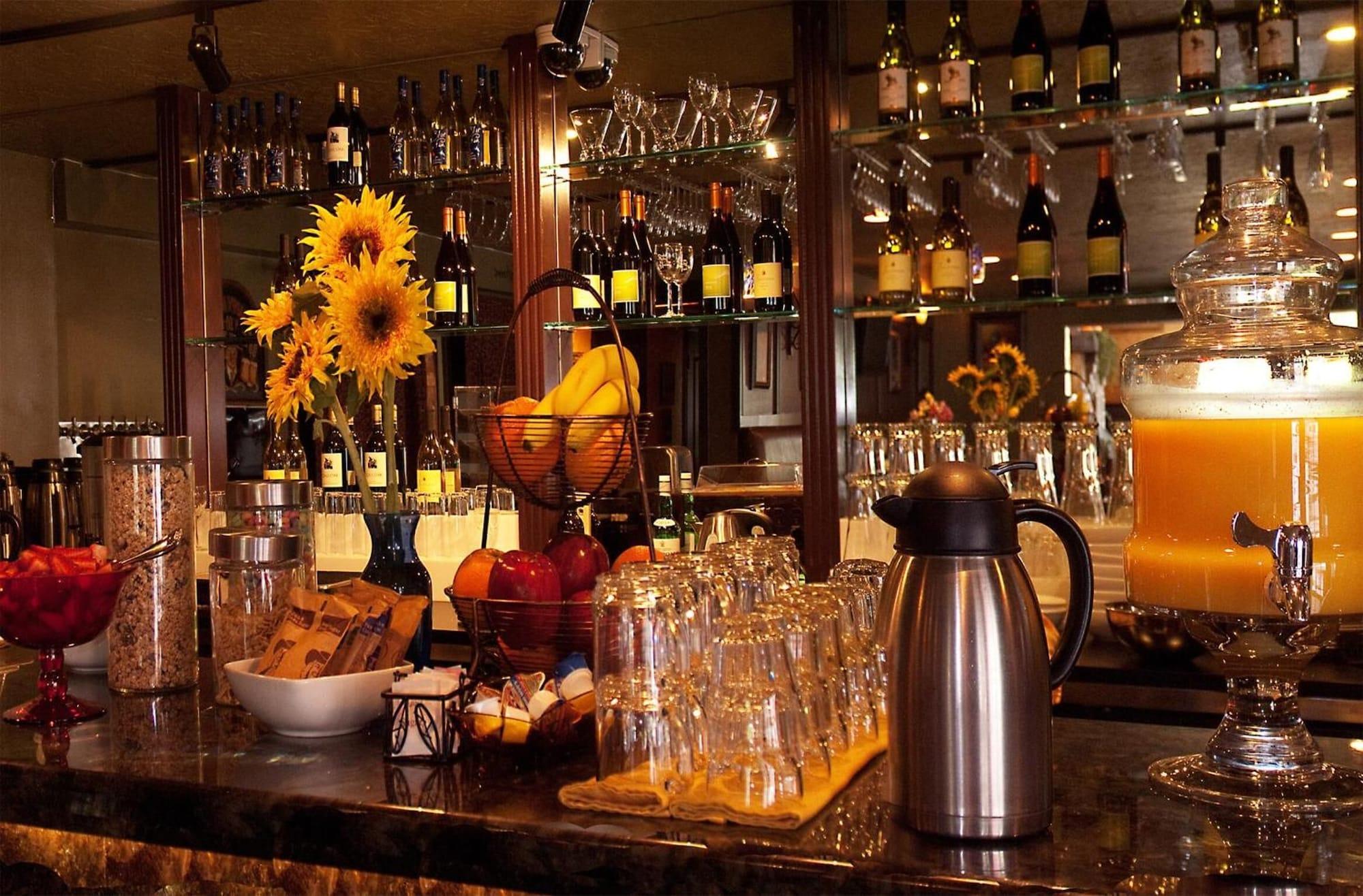 Bar/Salón Silverton Inn & Suites