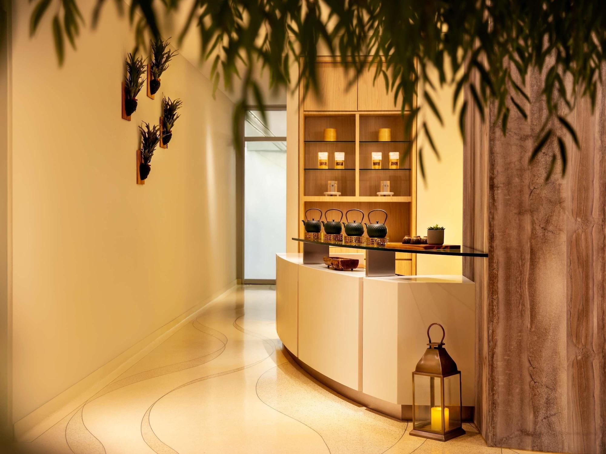 Spa Fairmont Chicago at Millennium Park Gold Experience